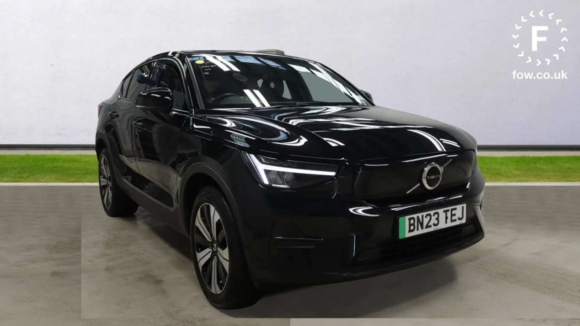 2023 VOLVO C40 2023 VOLVO C40