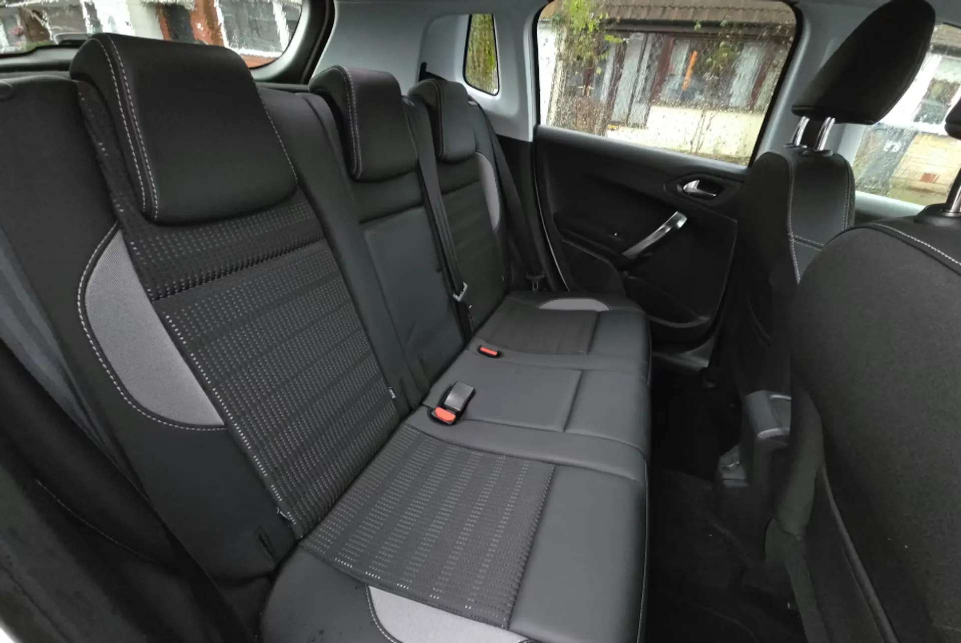 2017 PEUGEOT 2008 2017 PEUGEOT 2008