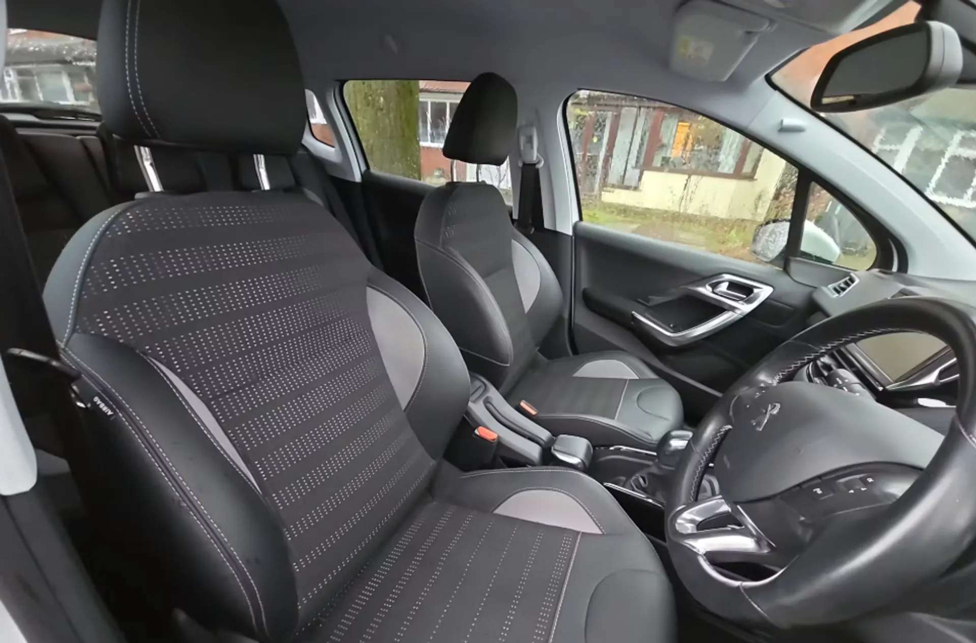 2017 PEUGEOT 2008 2017 PEUGEOT 2008