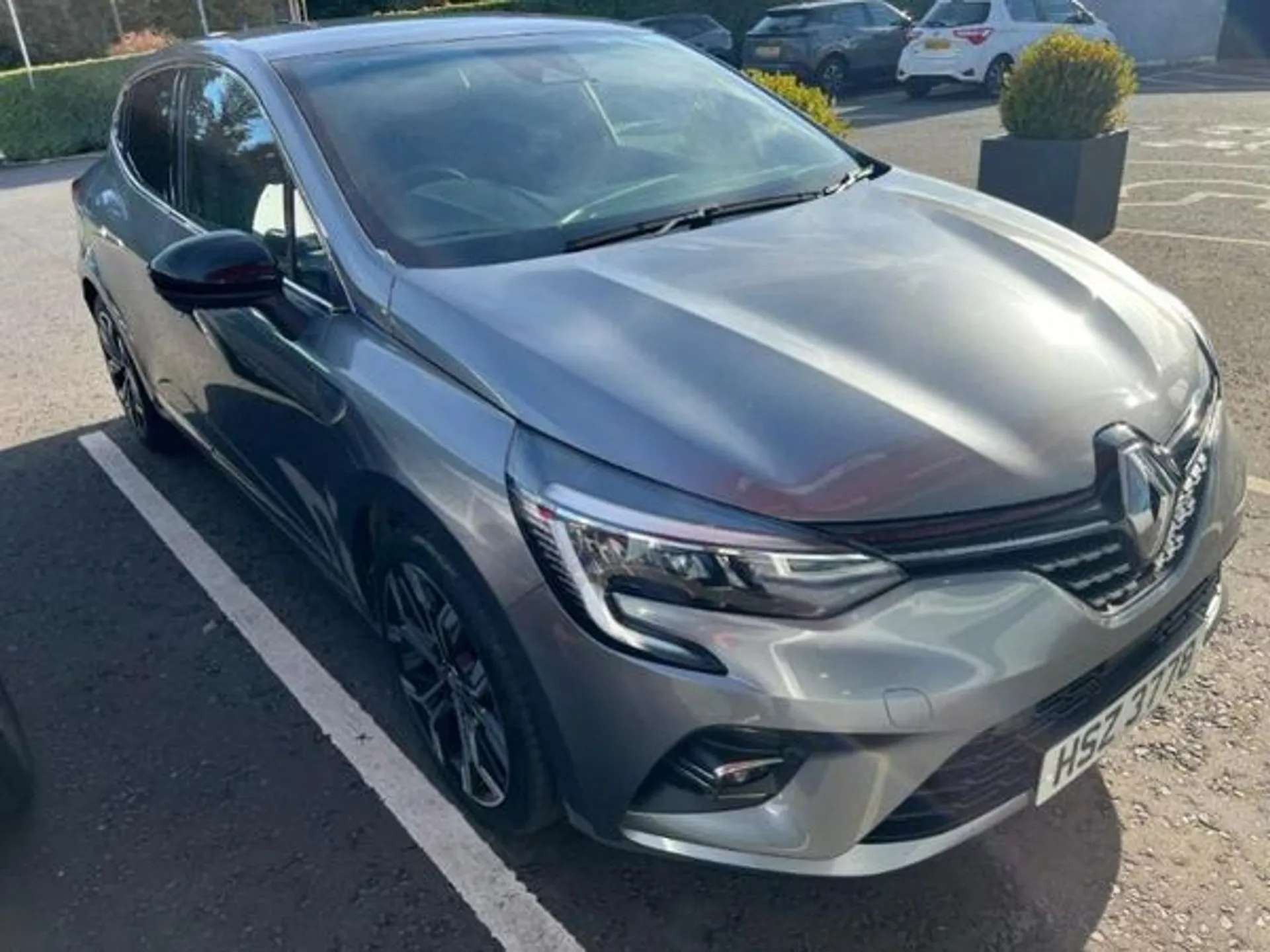 A 2023 RENAULT CLIO 1.6 E-TECH full hybrid 145 Techno 5dr Auto [Full LED headlights, Isofix, 17" Viva stella alloys,Rear parking sensors, Rear view camera, Eco mode, Crui A 2023 RENAULT CLIO 1.6 E-TECH full hybrid 145 Techno 5dr Auto [Full LED headlights, Isofix, 17" Viva stella alloys,Rear parking sensors, Rear view camera, Eco mode, Crui