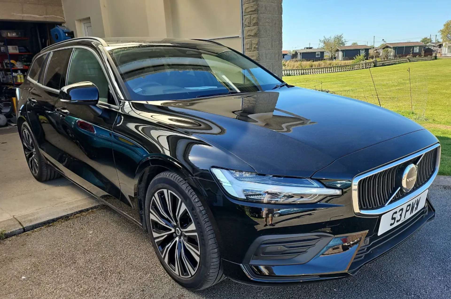 2023 VOLVO V60 2023 VOLVO V60