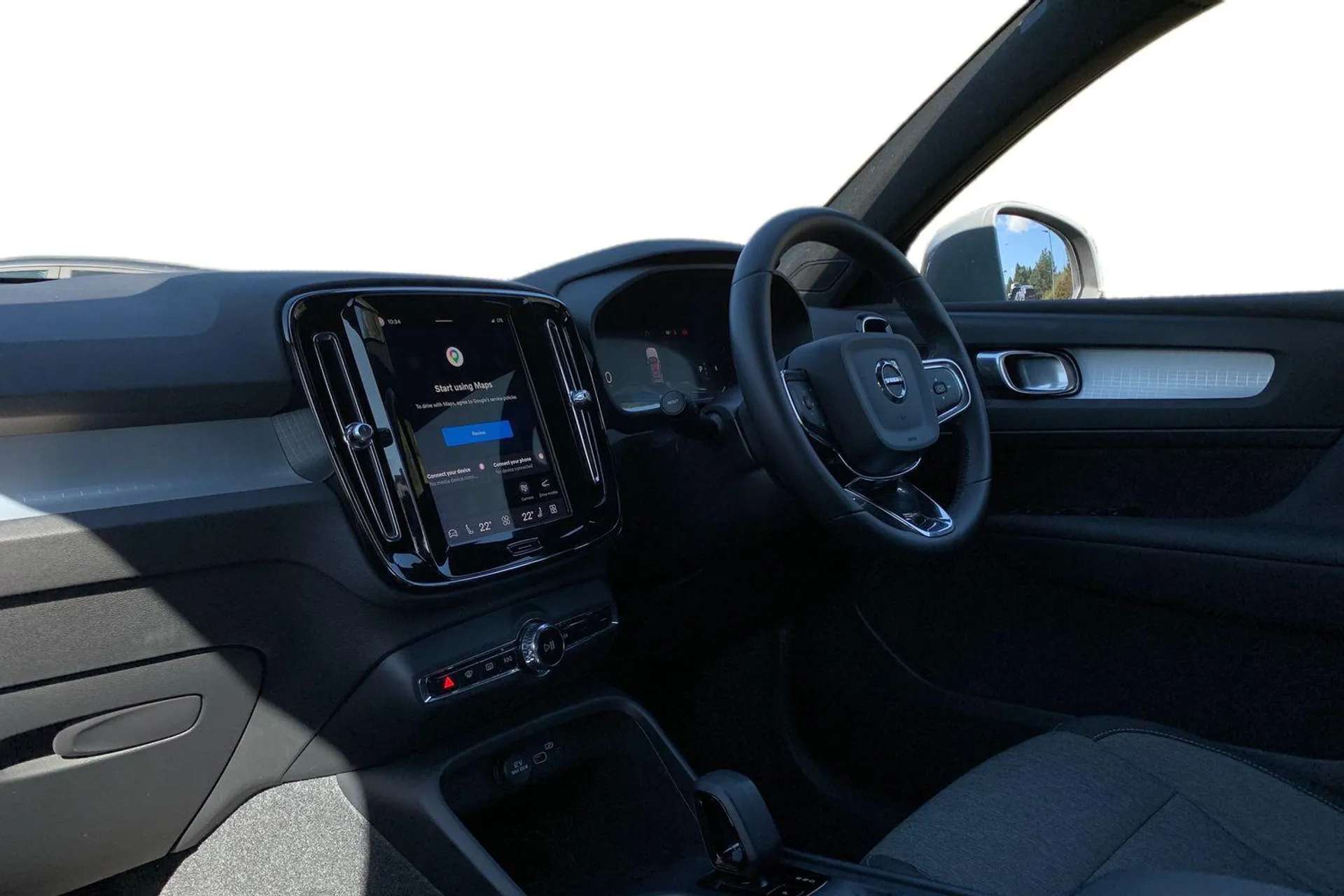 2023 VOLVO XC40 2023 VOLVO XC40