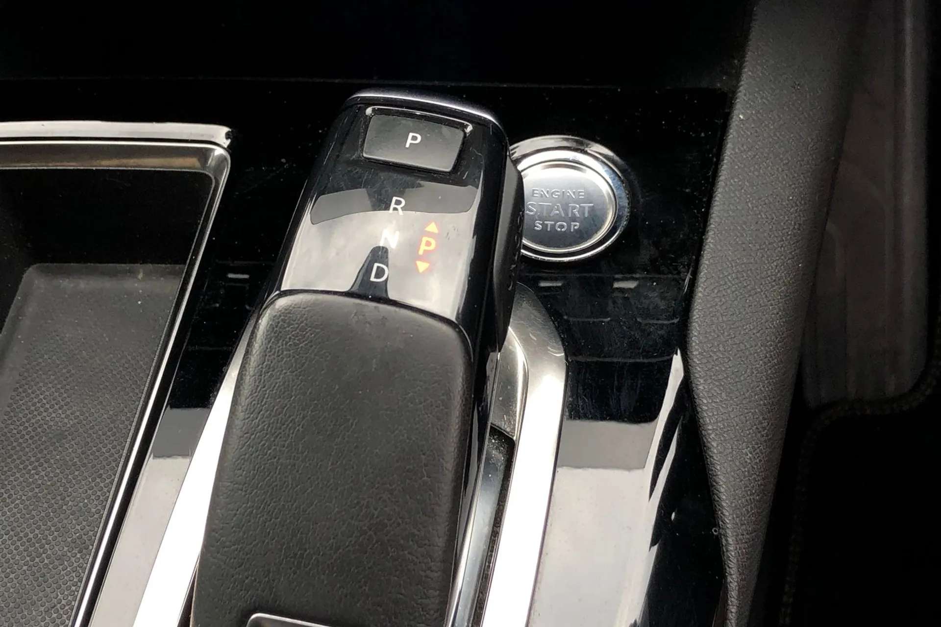 2021 PEUGEOT 5008 2021 PEUGEOT 5008