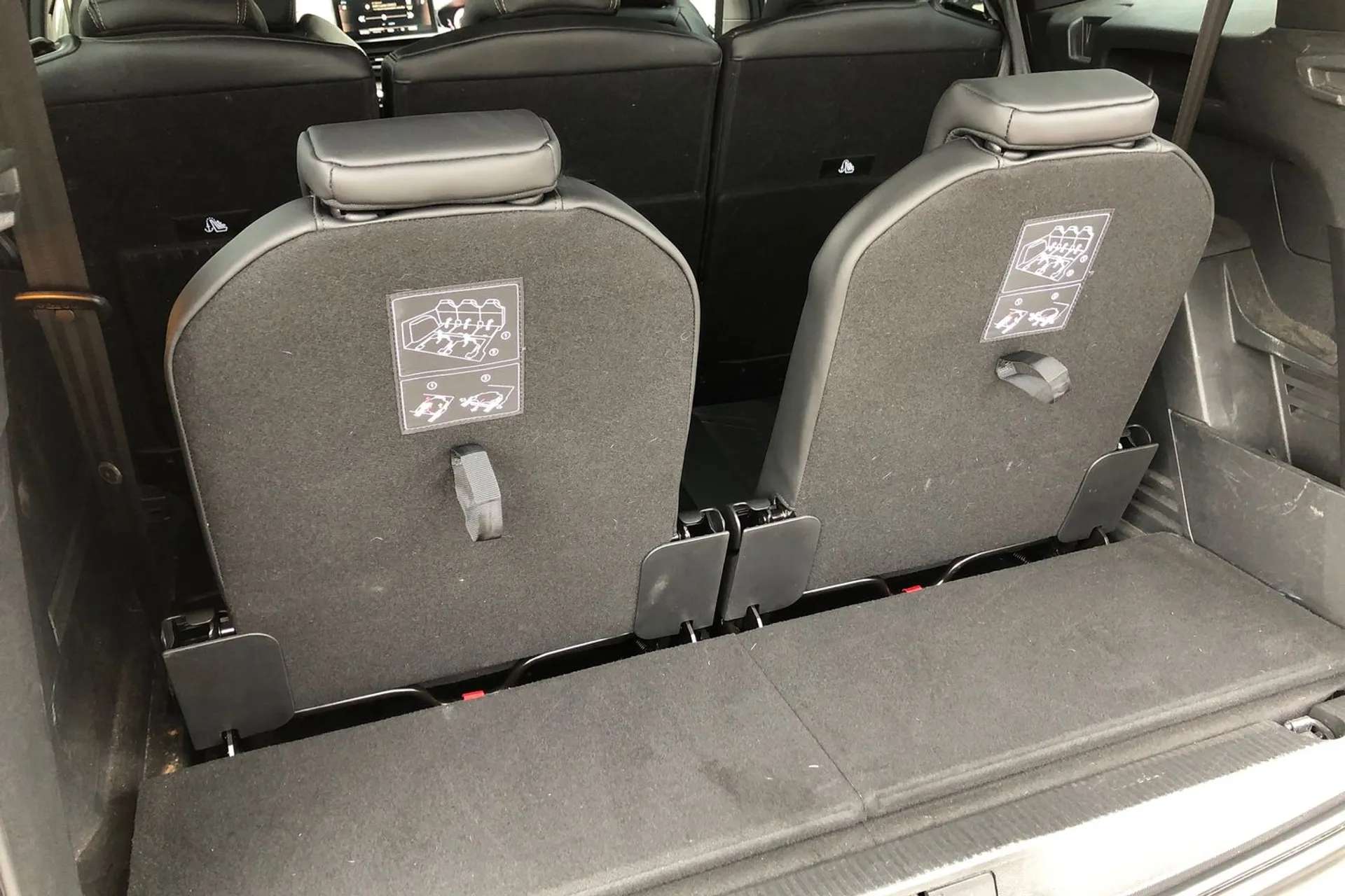 2021 PEUGEOT 5008 2021 PEUGEOT 5008