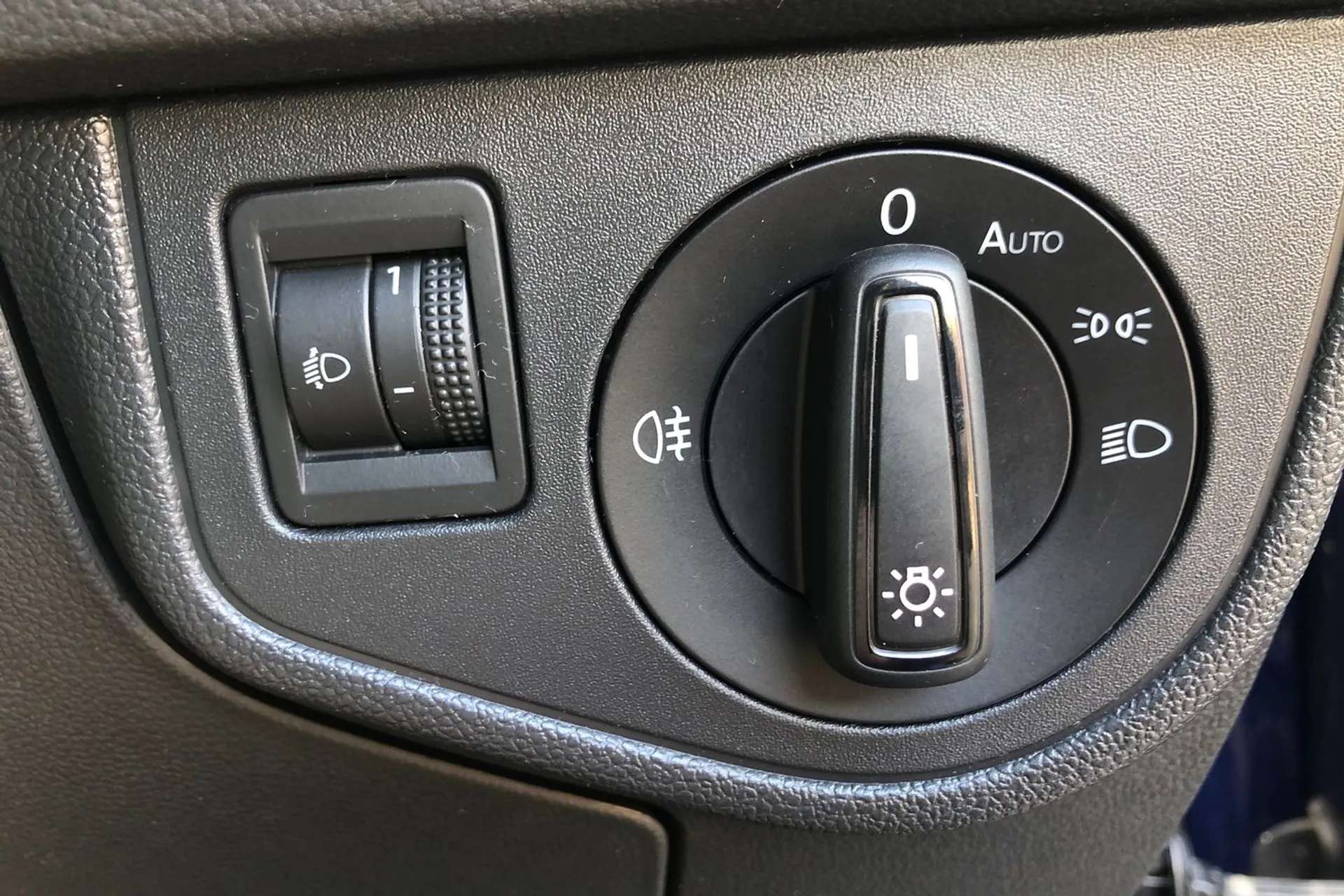 2019 VOLKSWAGEN POLO 2019 VOLKSWAGEN POLO