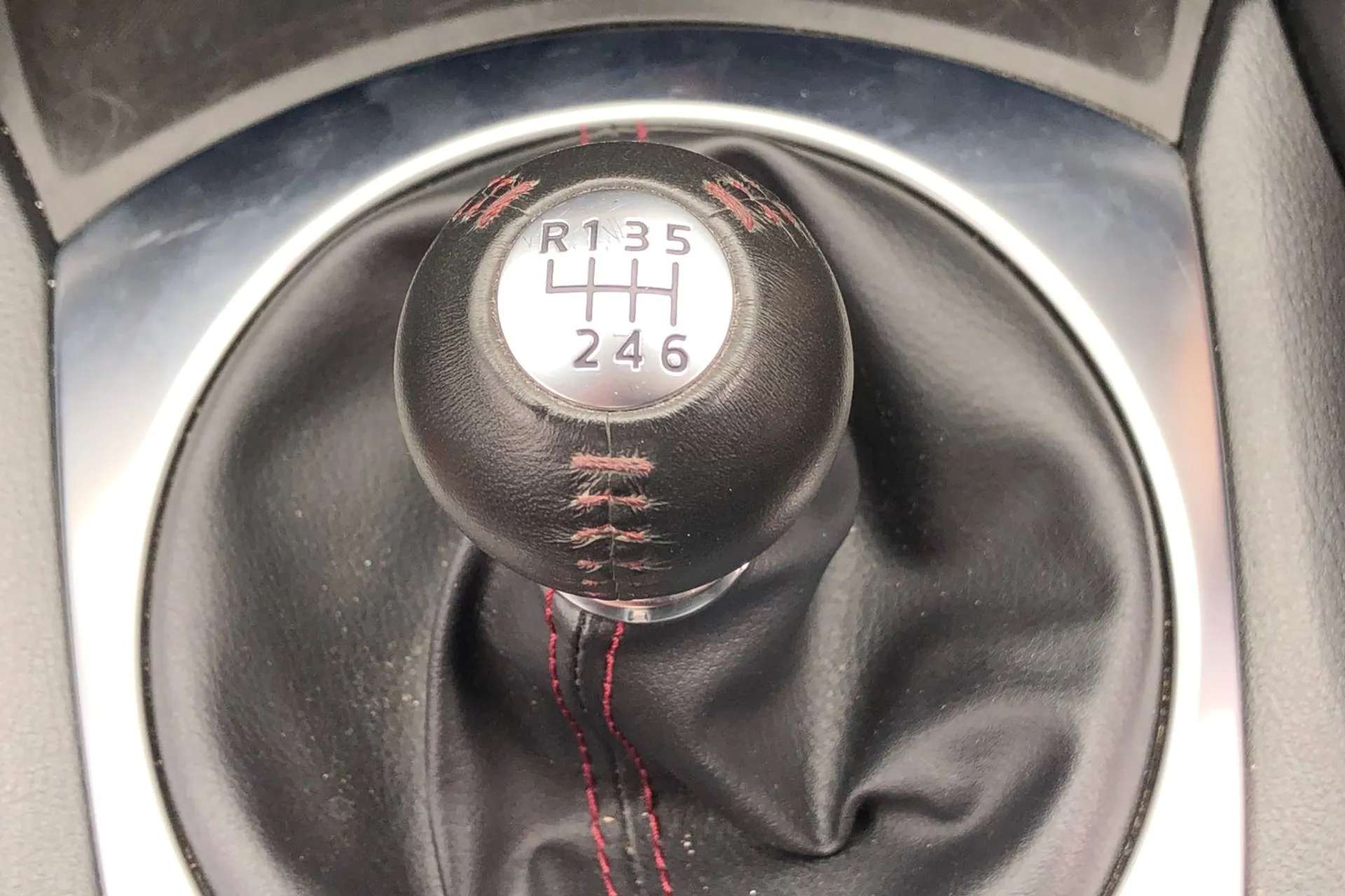 2019 MAZDA MX-5 2019 MAZDA MX-5