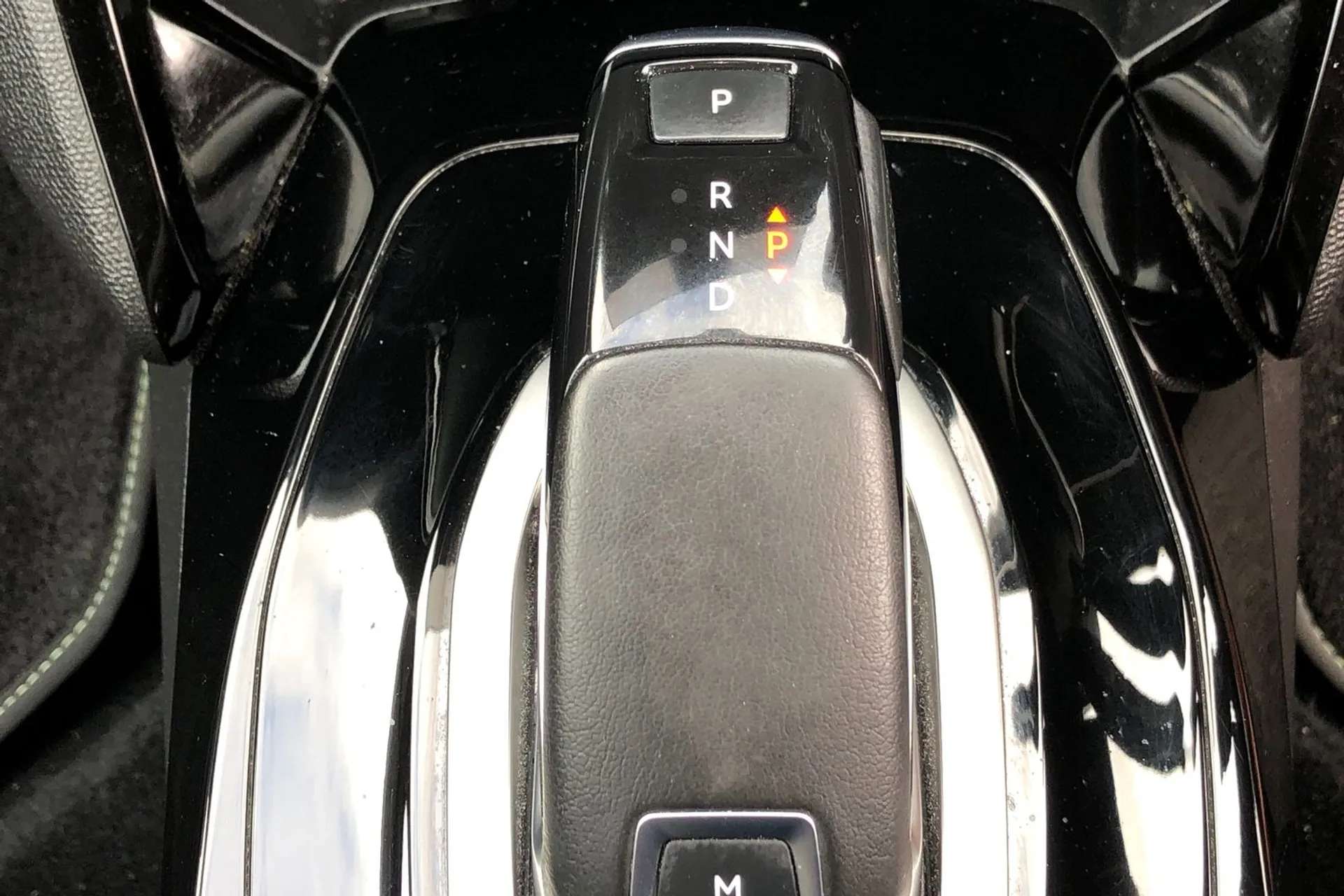 2020 PEUGEOT 2008 2020 PEUGEOT 2008