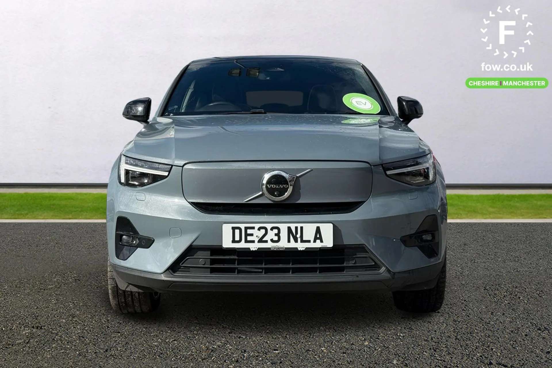 2023 VOLVO C40 2023 VOLVO C40