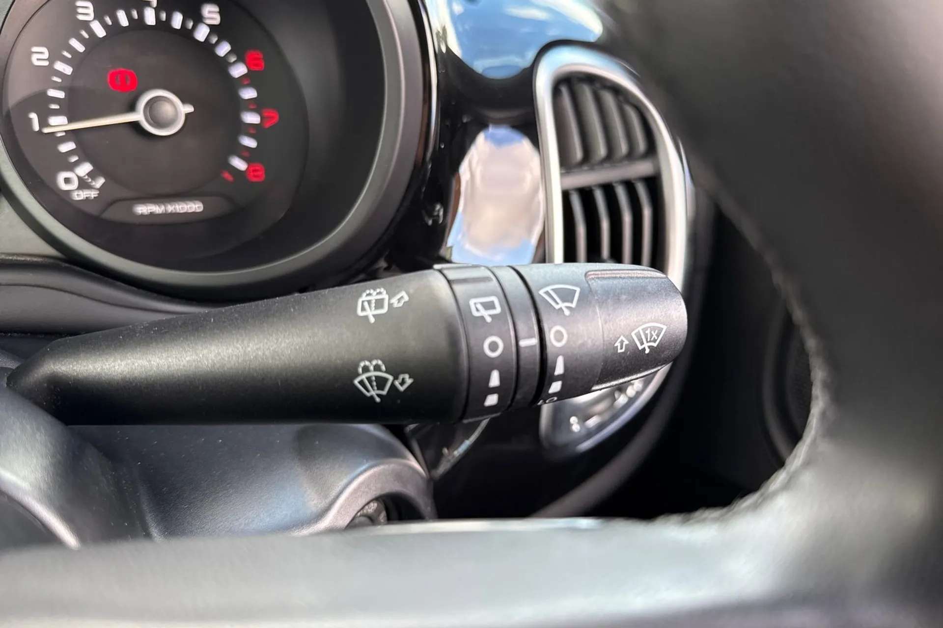 2019 FIAT 500L 2019 FIAT 500L