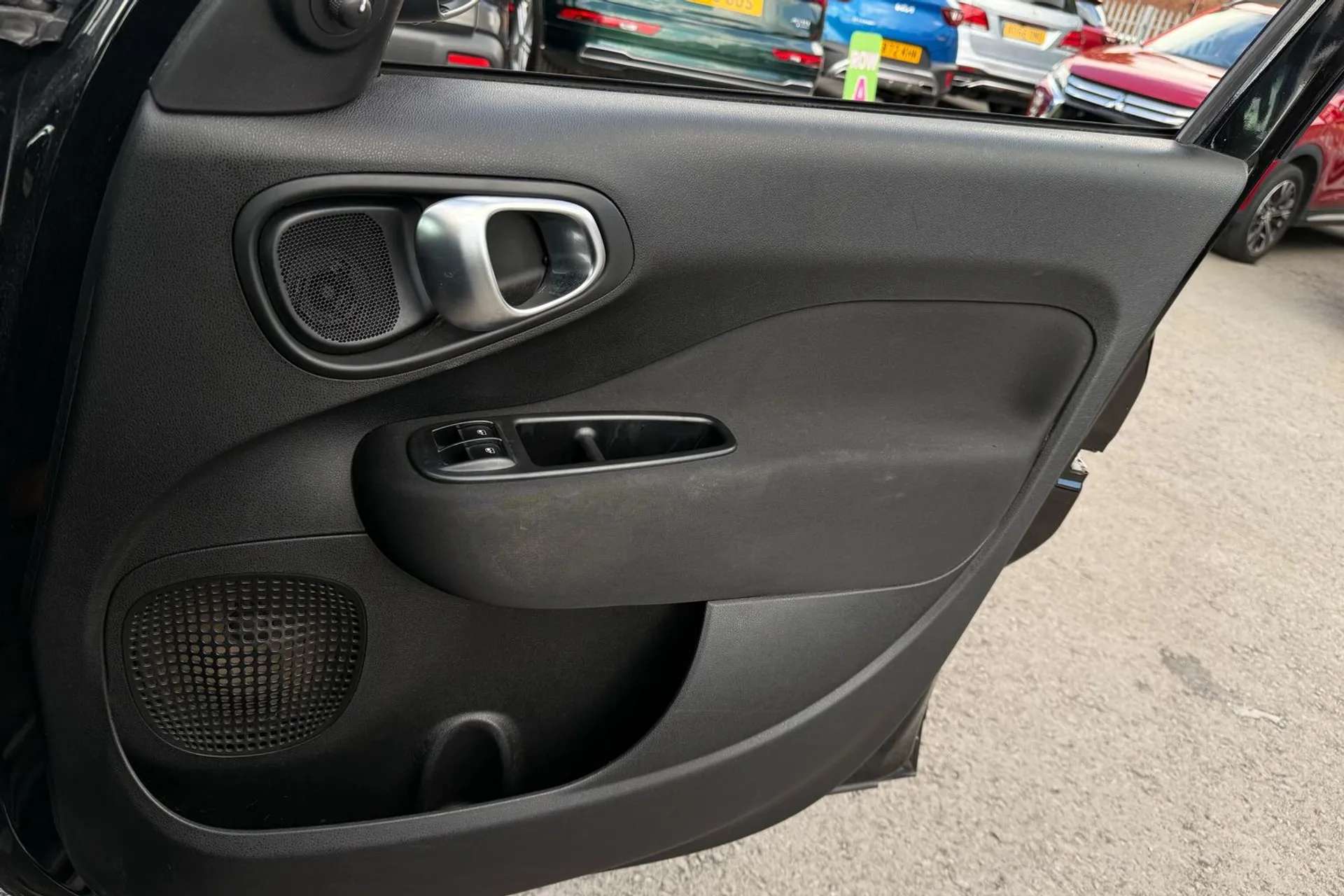 2019 FIAT 500L 2019 FIAT 500L