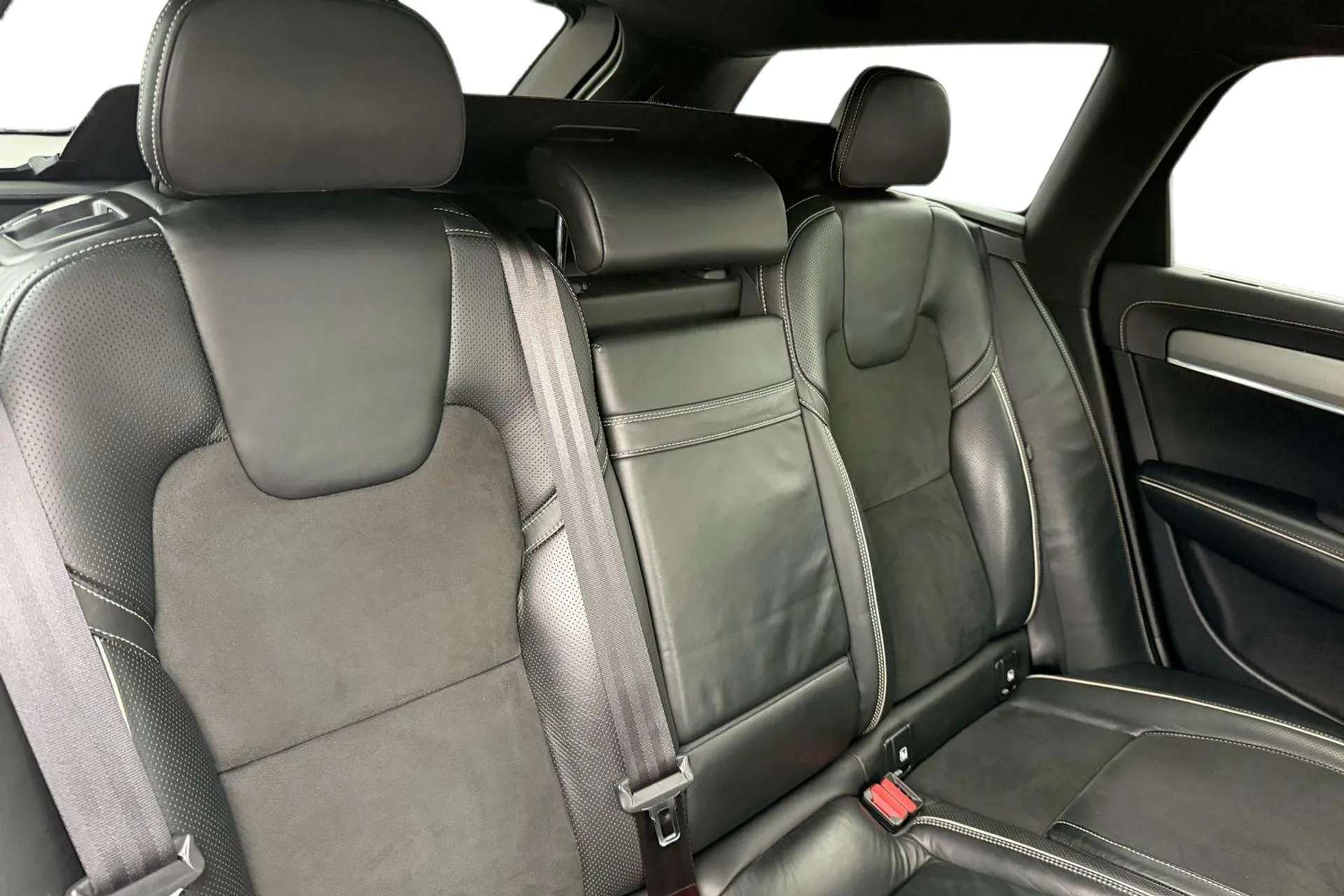 2019 VOLVO V90 2019 VOLVO V90