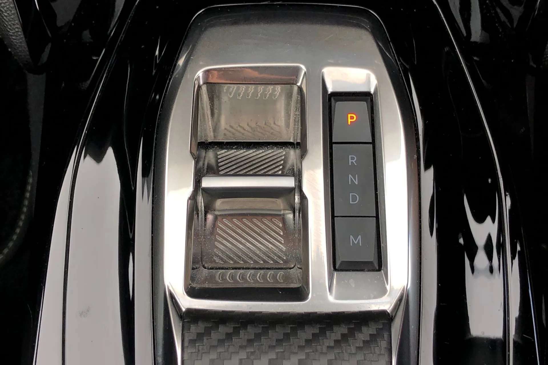 2022 PEUGEOT 2008 2022 PEUGEOT 2008