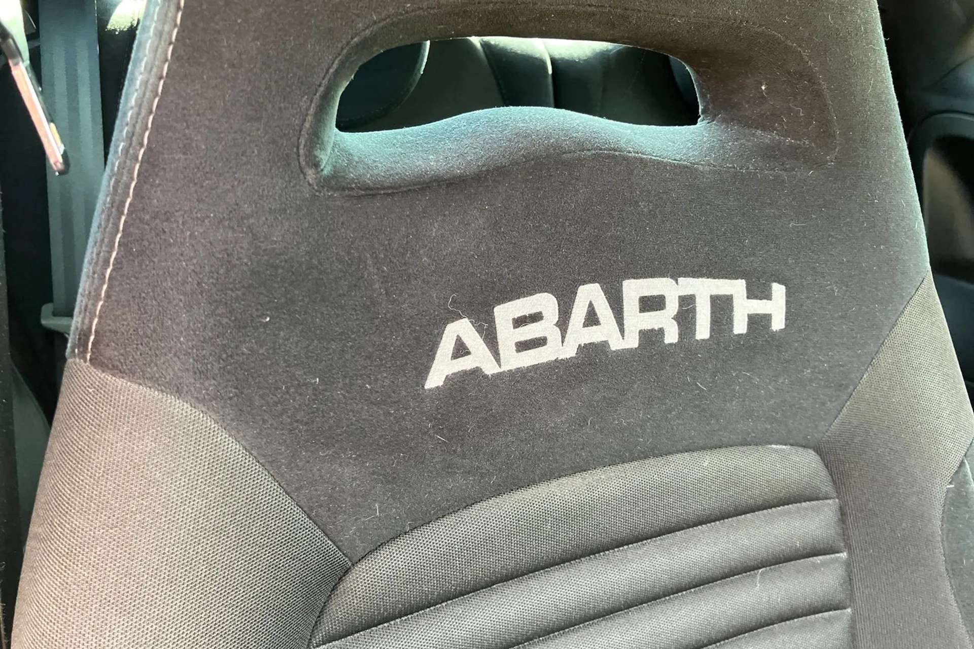 2017 ABARTH 595 2017 ABARTH 595