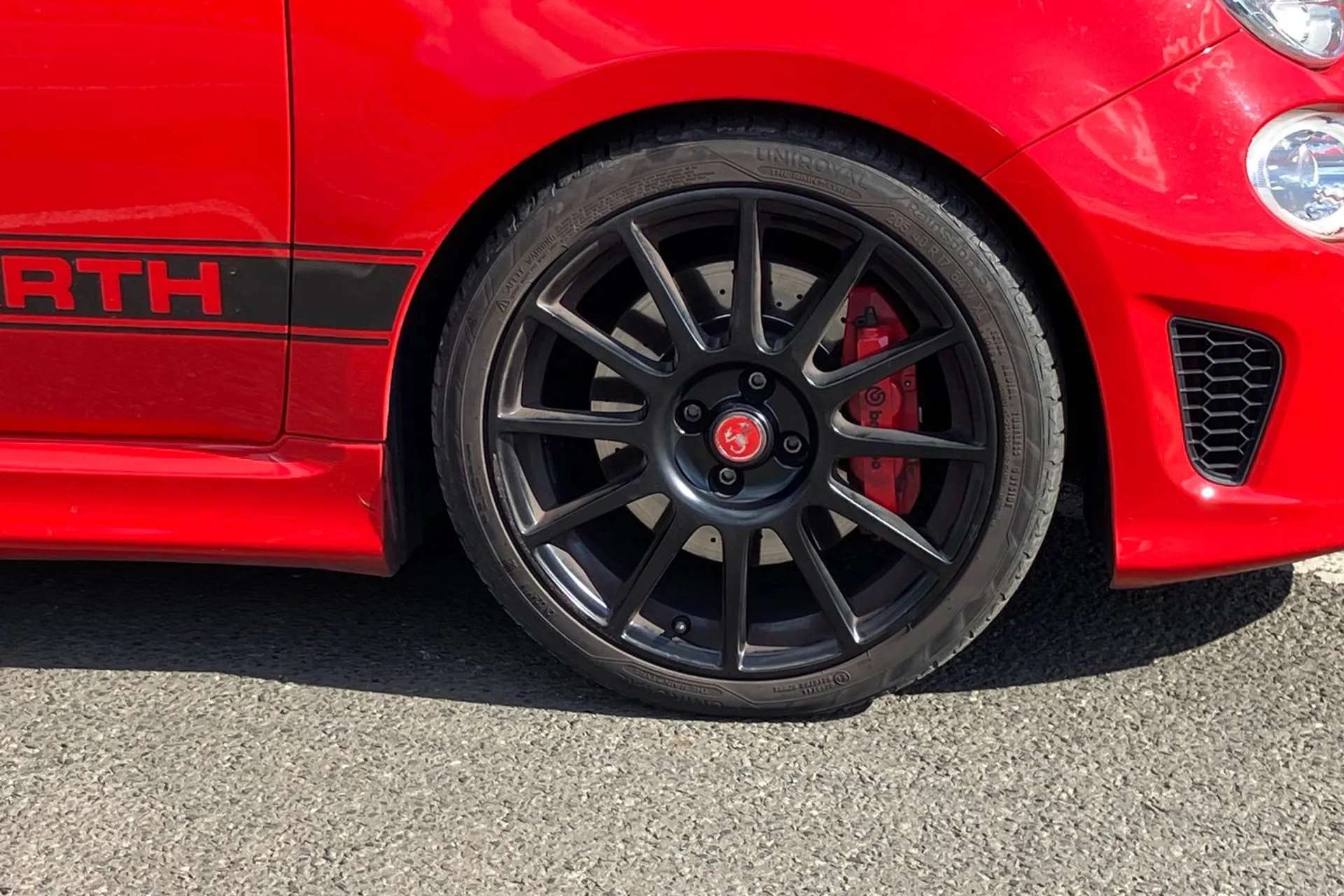 2017 ABARTH 595 2017 ABARTH 595