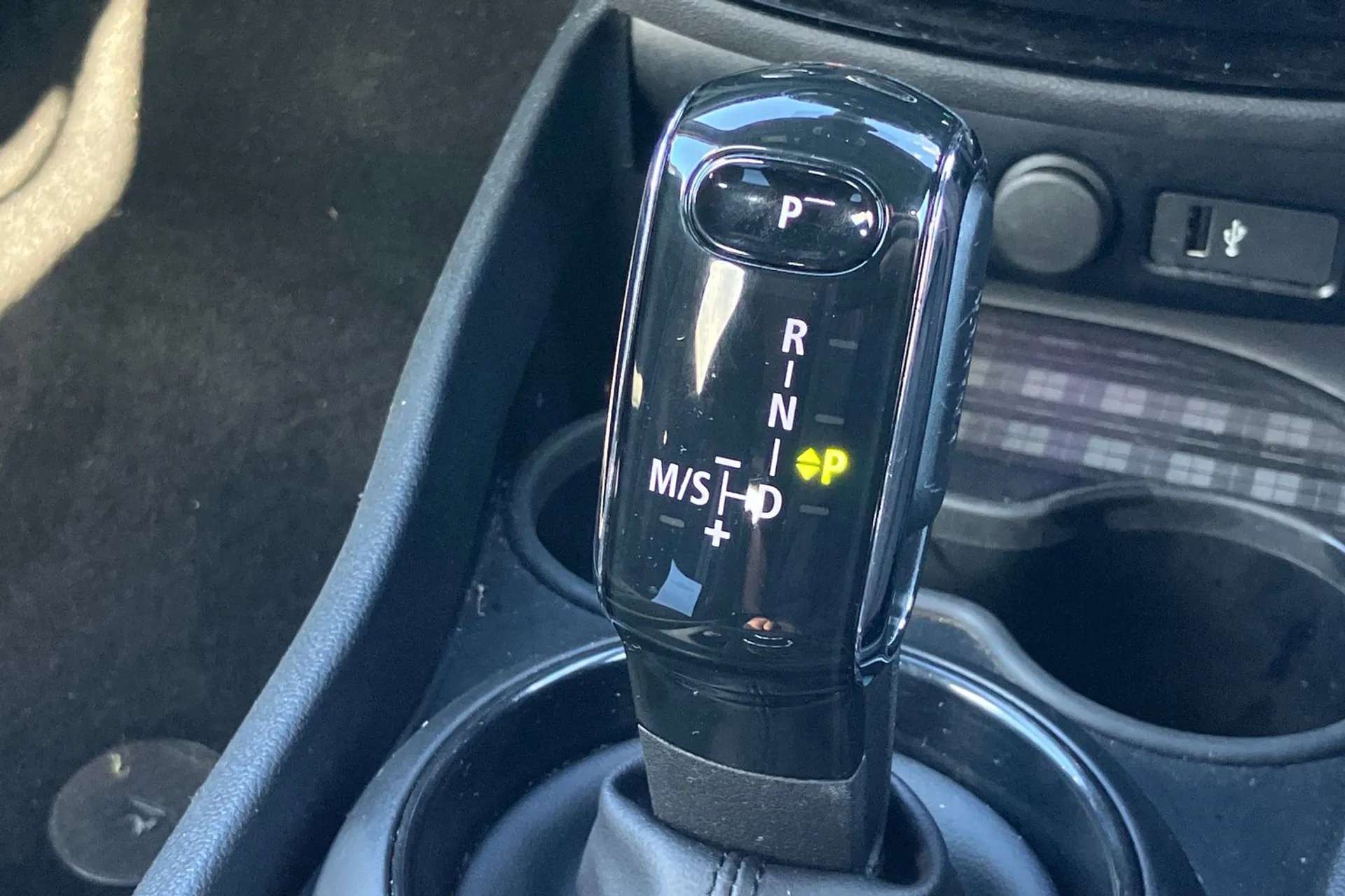 2020 MINI CLUBMAN 2020 MINI CLUBMAN