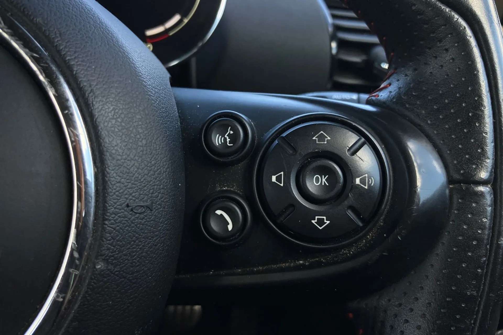 2020 MINI CLUBMAN 2020 MINI CLUBMAN