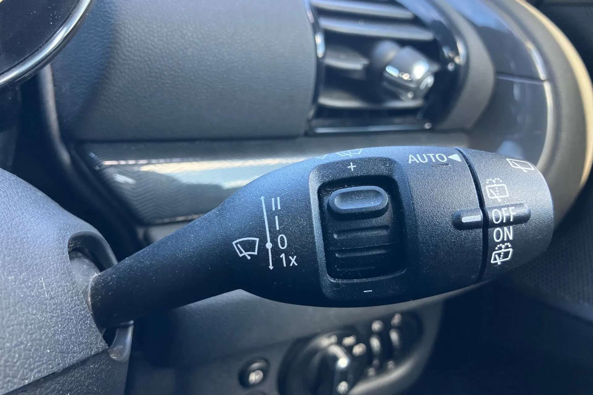 2020 MINI CLUBMAN 2020 MINI CLUBMAN