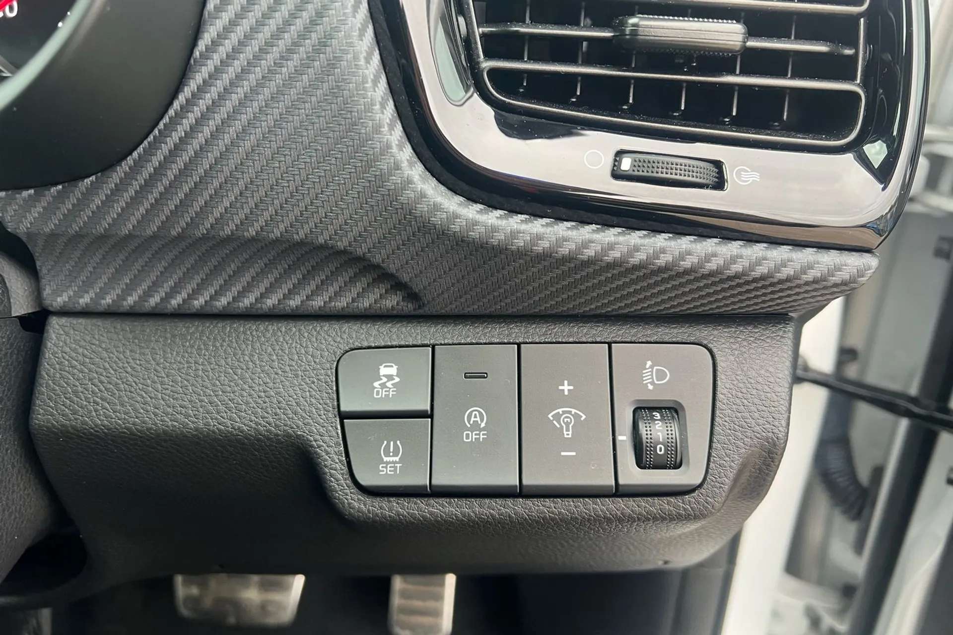 2024 KIA STONIC 2024 KIA STONIC