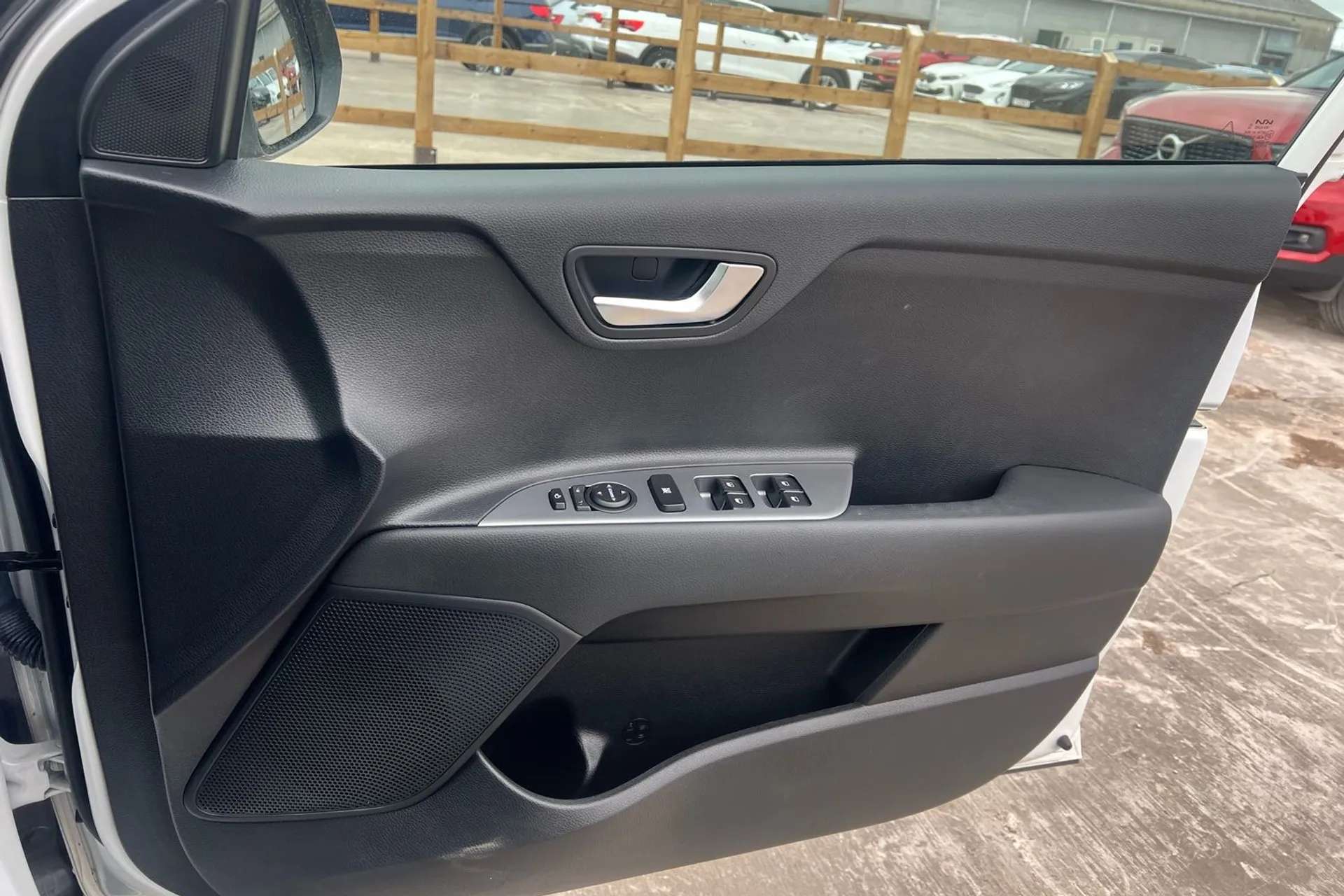 2024 KIA STONIC 2024 KIA STONIC