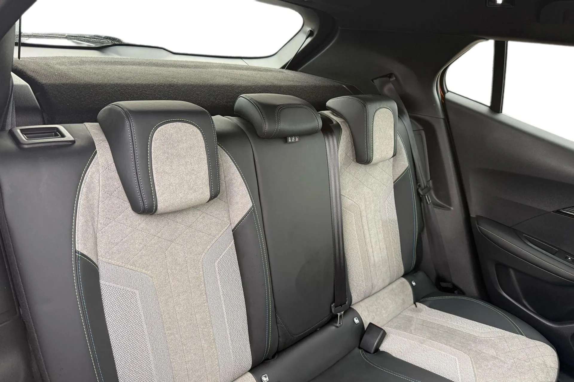 2022 PEUGEOT 2008 2022 PEUGEOT 2008