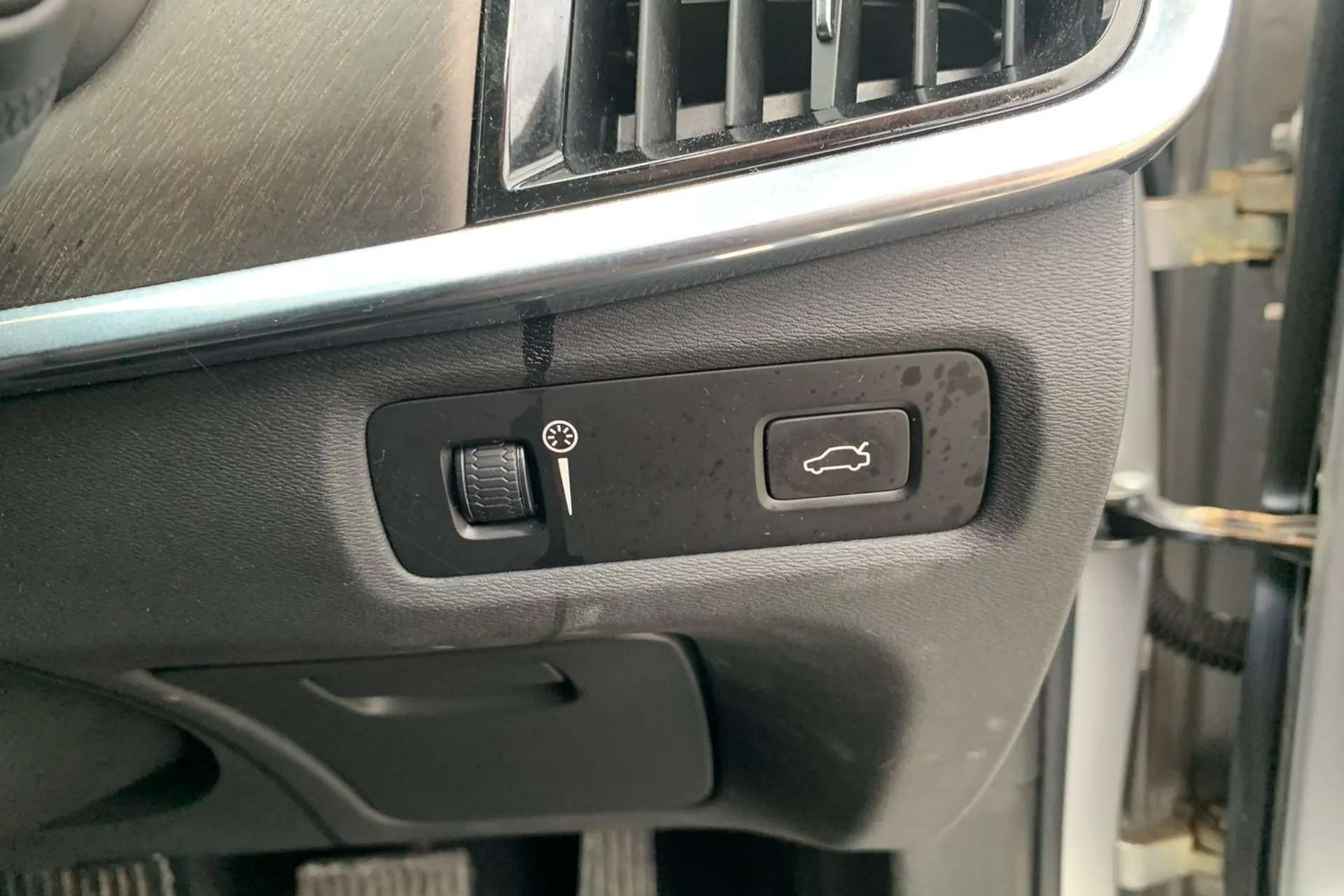 2020 VOLVO V90 2020 VOLVO V90