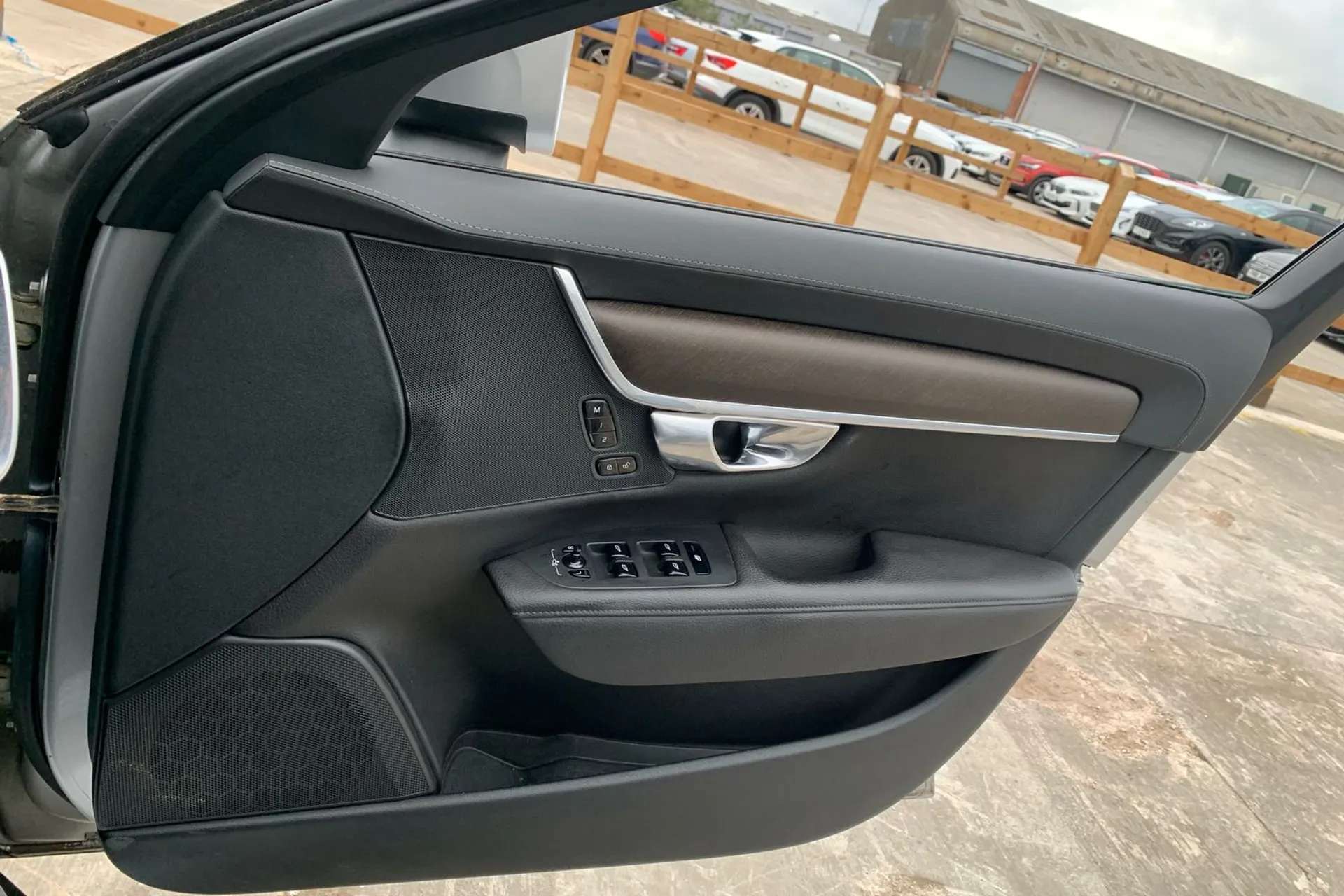 2020 VOLVO V90 2020 VOLVO V90