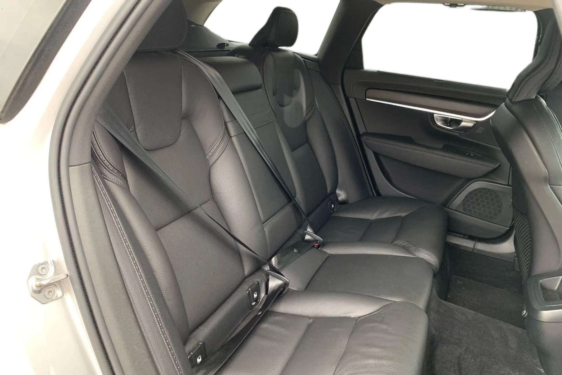 2020 VOLVO V90 2020 VOLVO V90