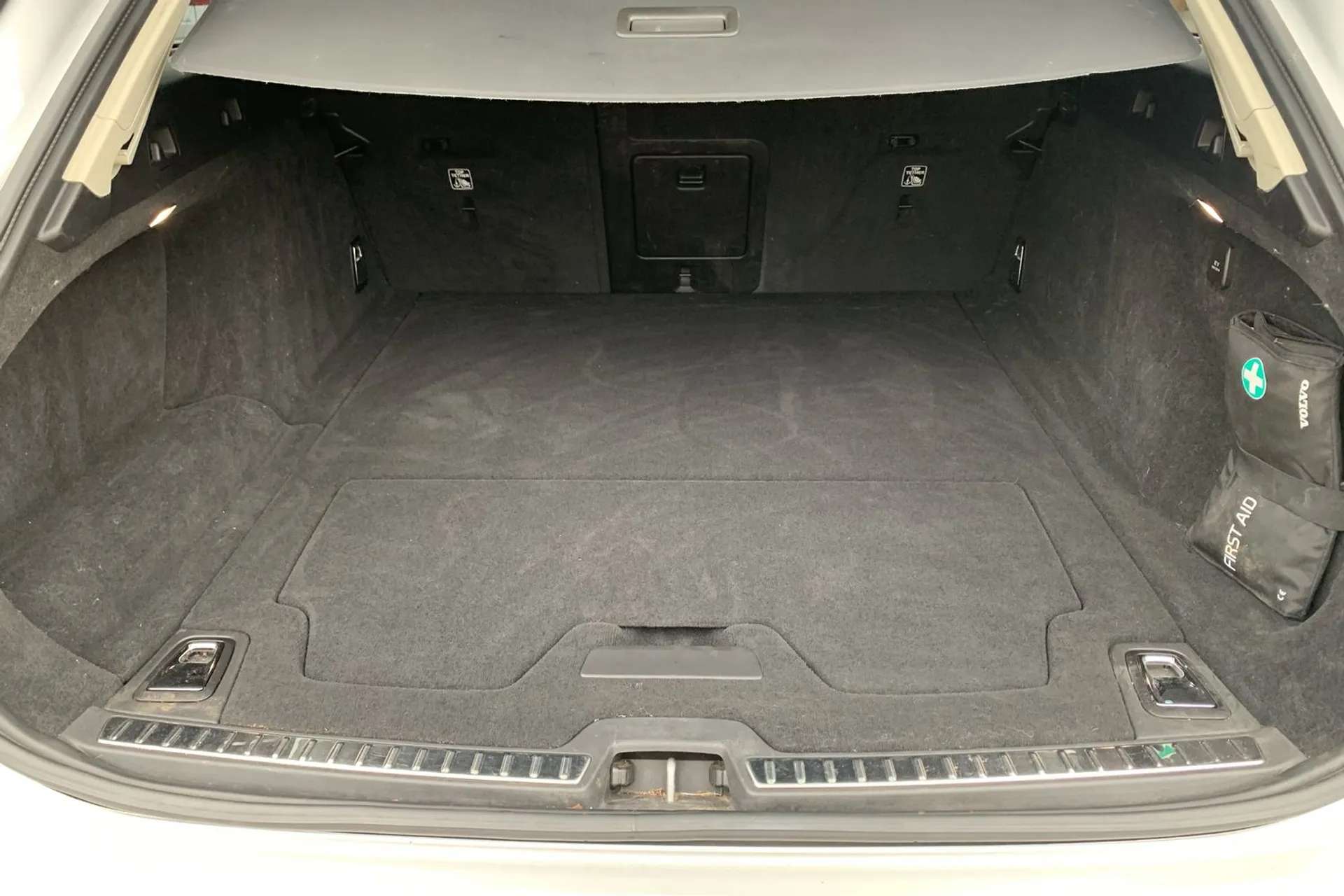 2020 VOLVO V90 2020 VOLVO V90