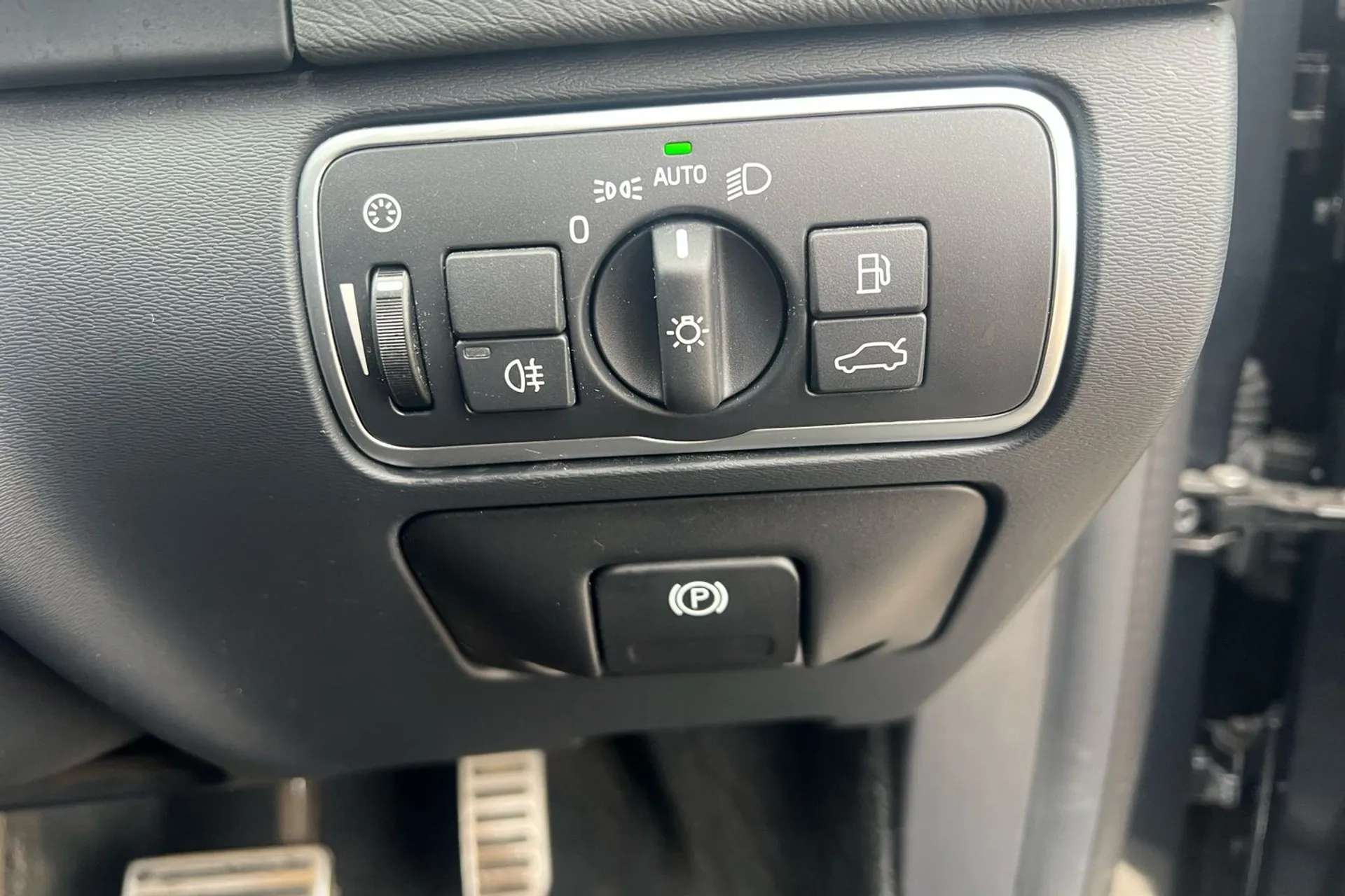 2018 VOLVO V60 2018 VOLVO V60