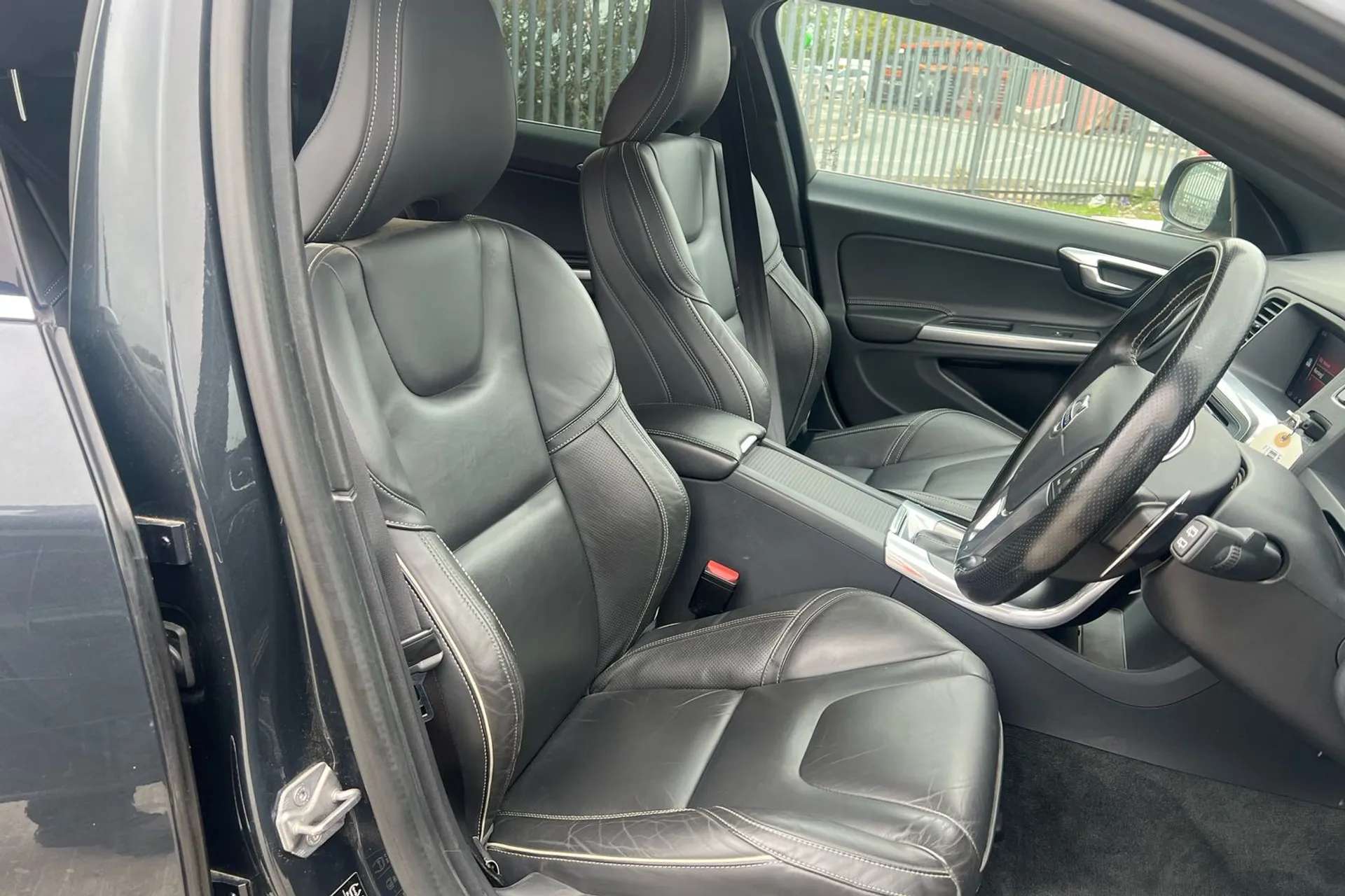 2018 VOLVO V60 2018 VOLVO V60