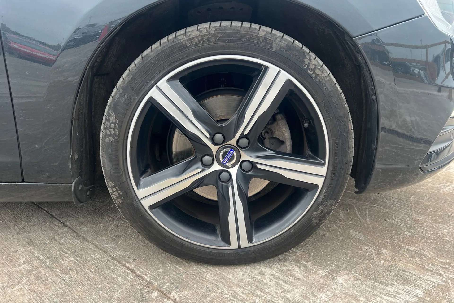 2018 VOLVO V60 2018 VOLVO V60