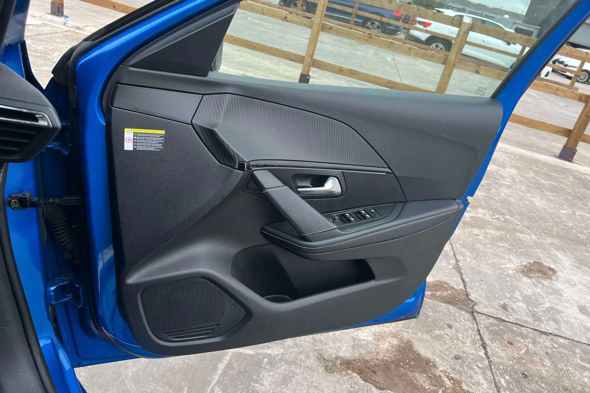 2021 PEUGEOT 208 2021 PEUGEOT 208