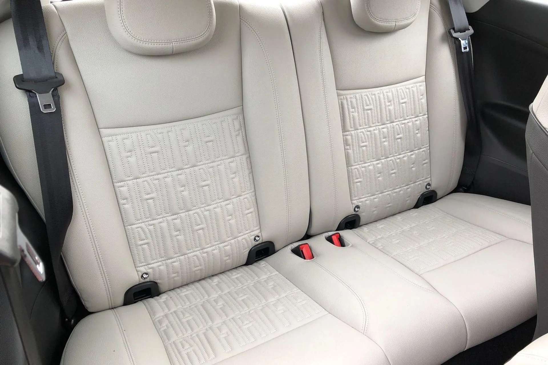 2023 FIAT 500 2023 FIAT 500