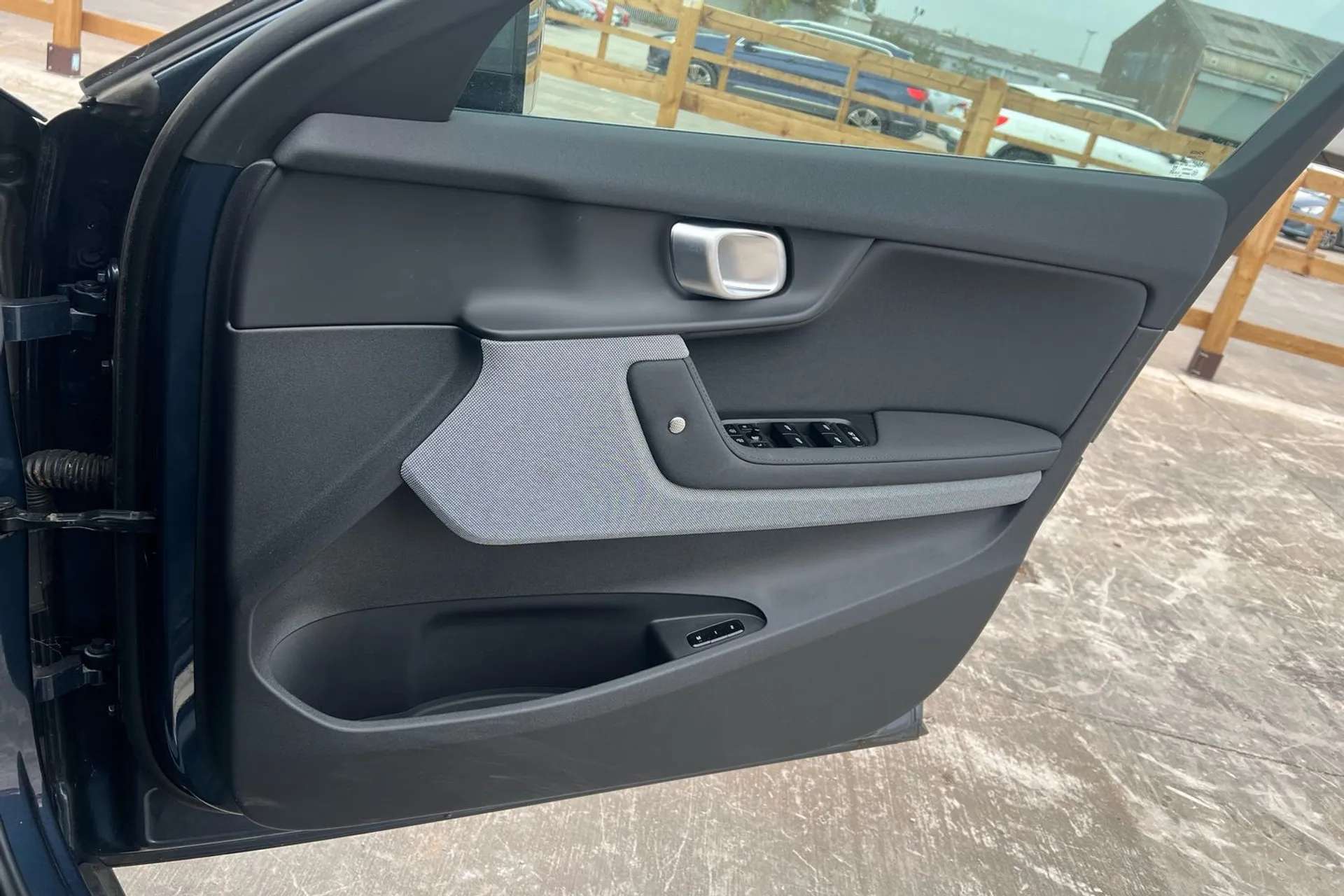 2023 POLESTAR 2 2023 POLESTAR 2