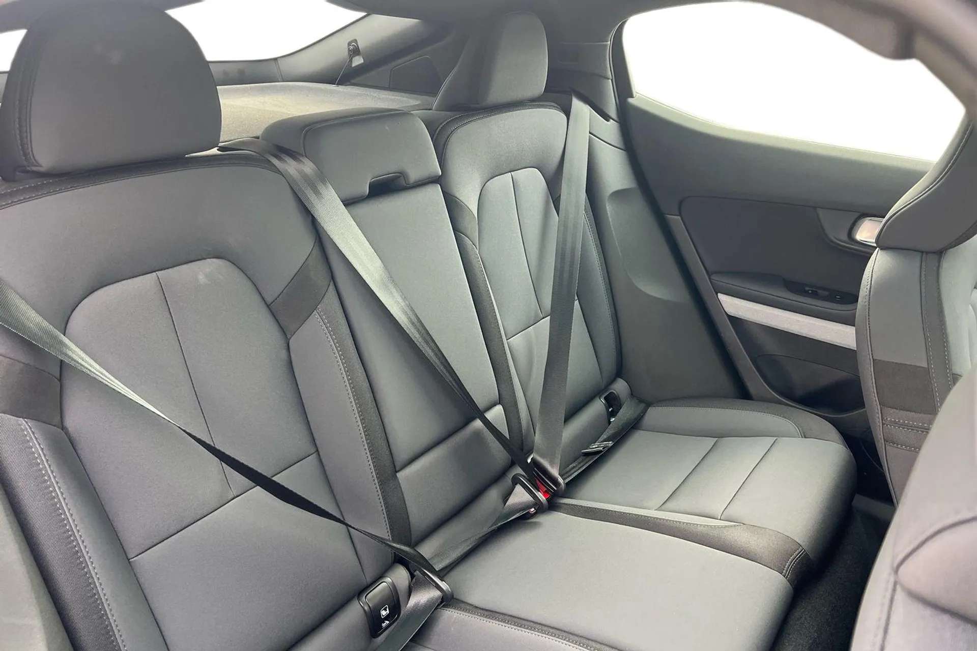 2023 POLESTAR 2 2023 POLESTAR 2