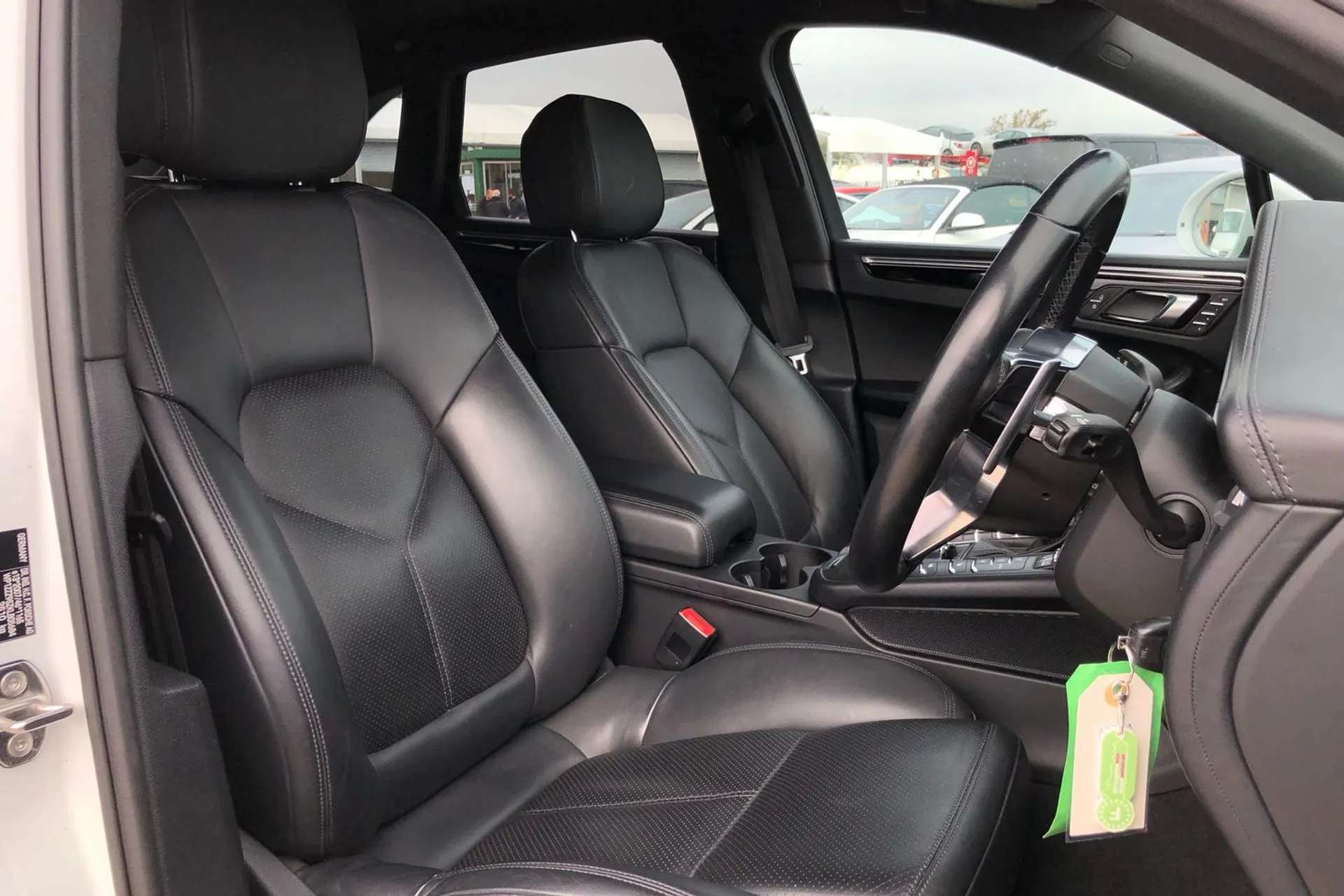 2018 PORSCHE MACAN 2018 PORSCHE MACAN