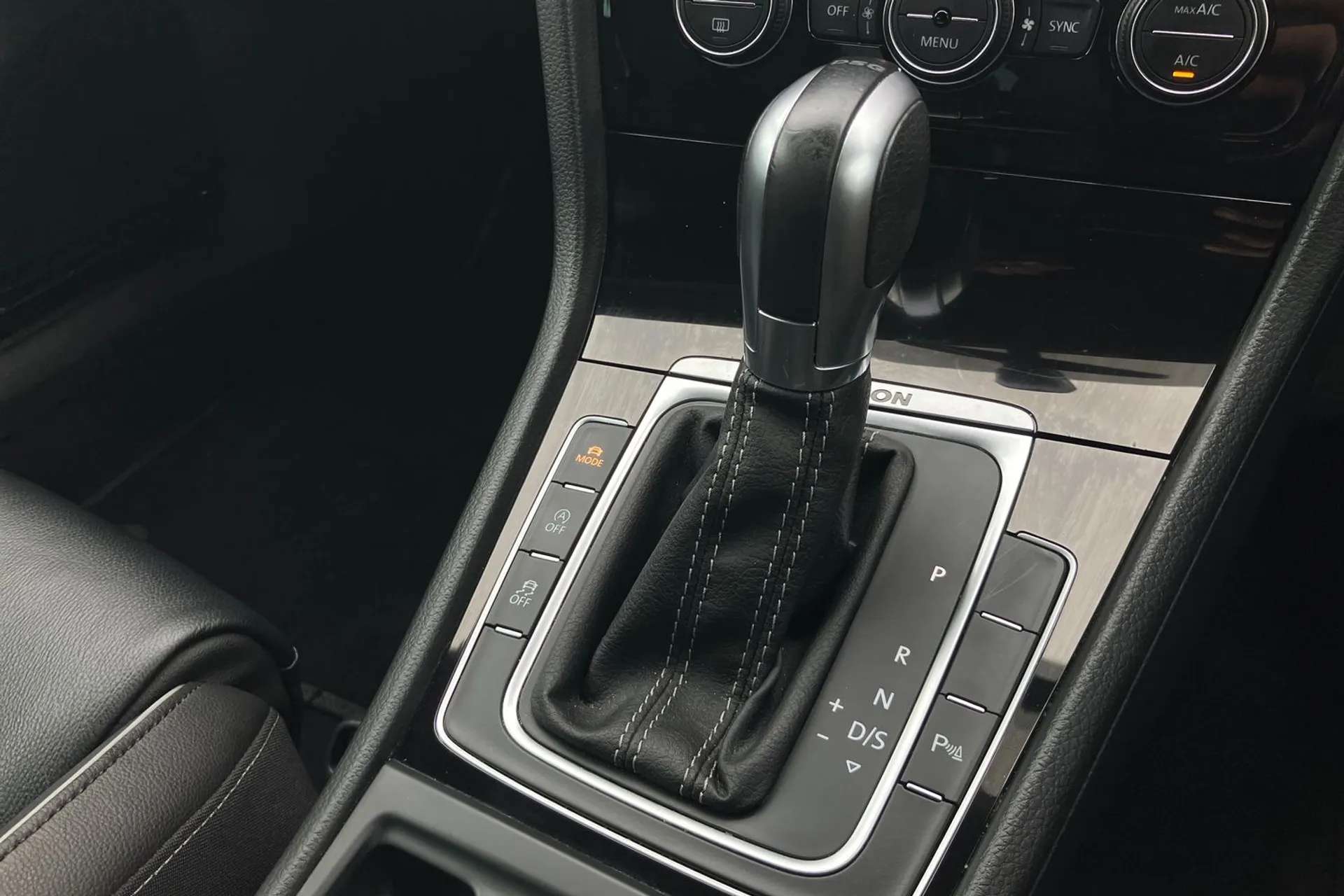 2018 VOLKSWAGEN GOLF 2018 VOLKSWAGEN GOLF