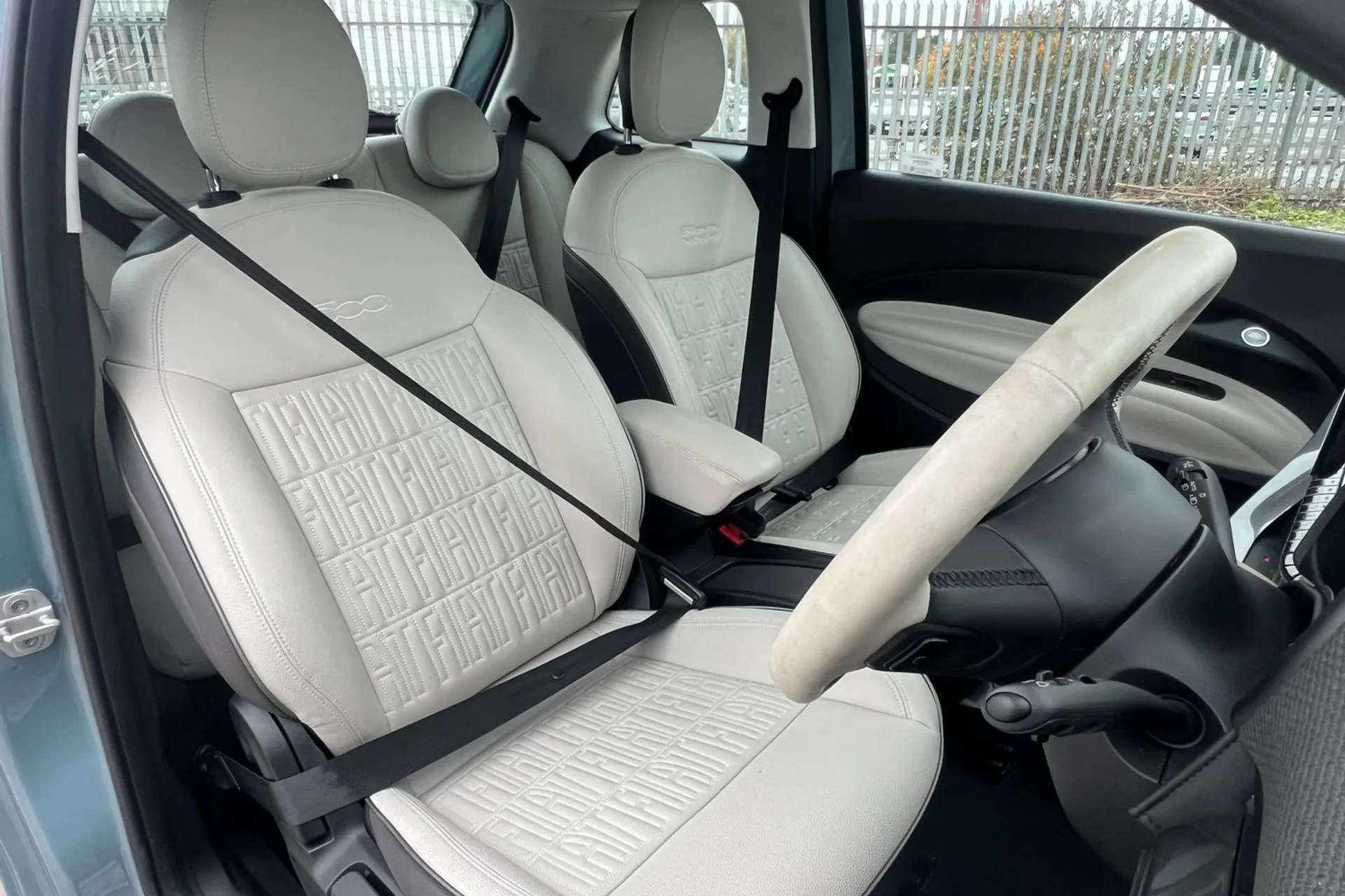 2022 FIAT 500 2022 FIAT 500