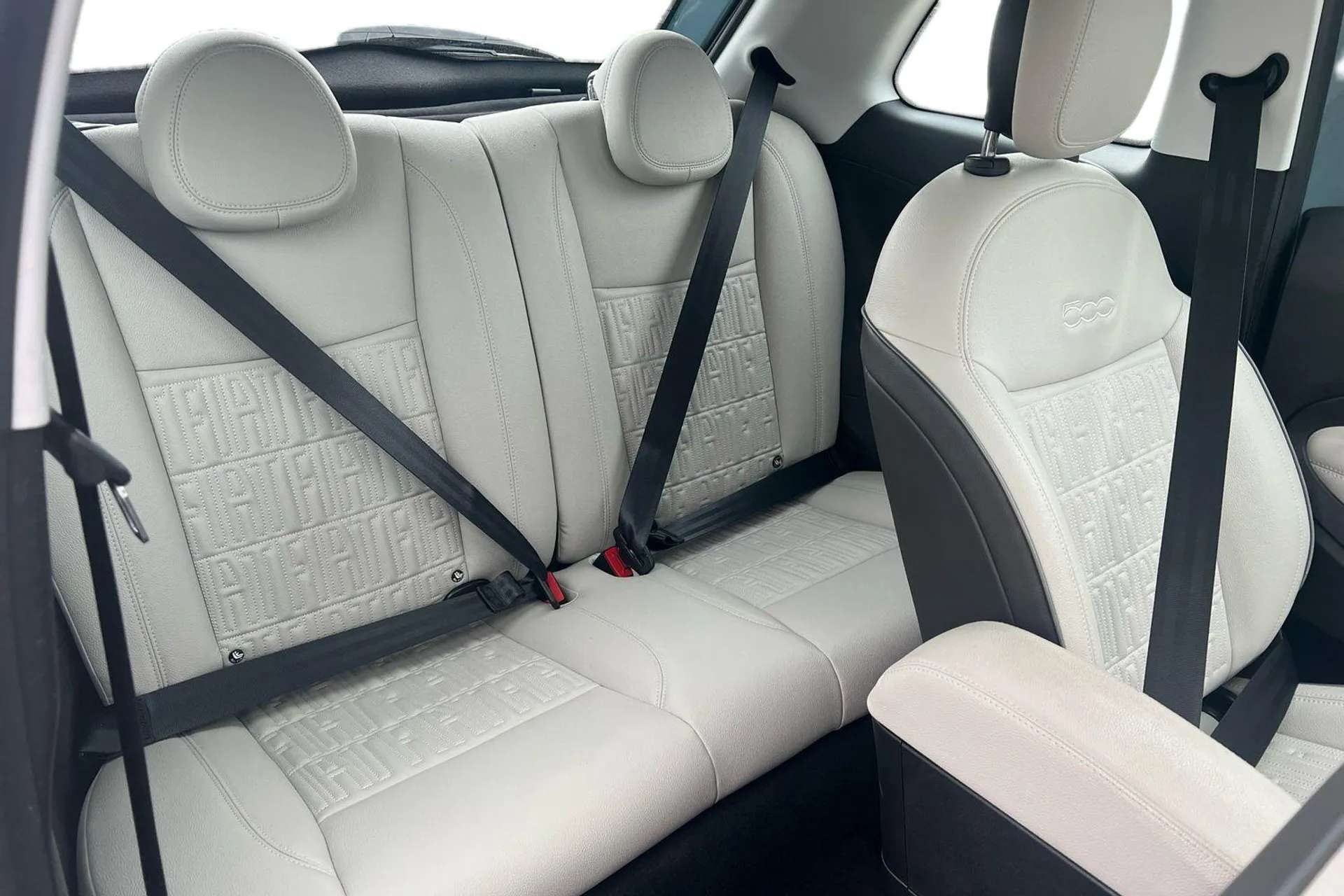 2022 FIAT 500 2022 FIAT 500