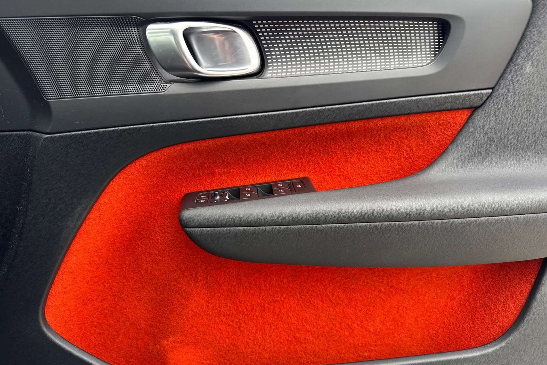 2019 VOLVO XC40 2019 VOLVO XC40