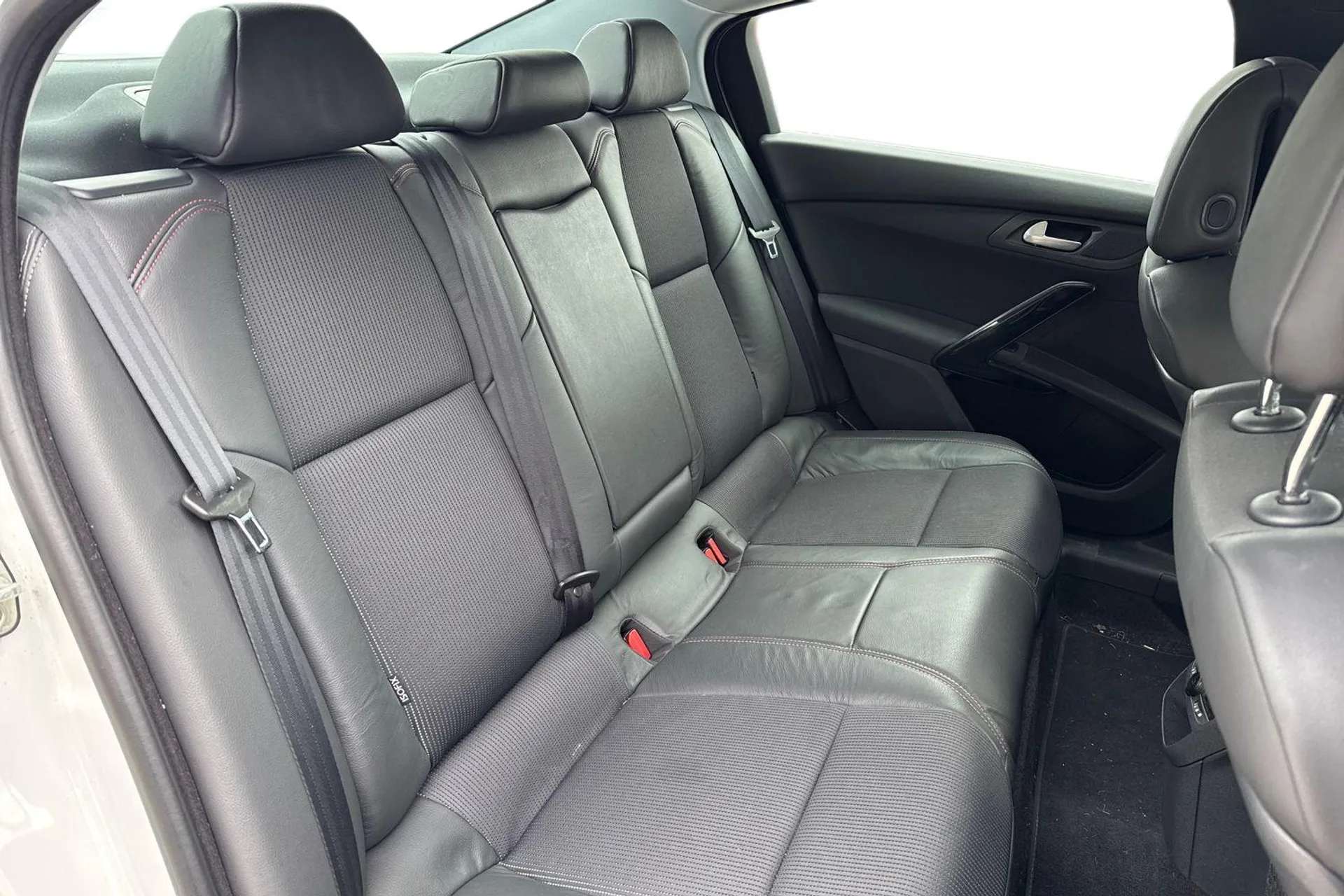 2017 PEUGEOT 508 2017 PEUGEOT 508