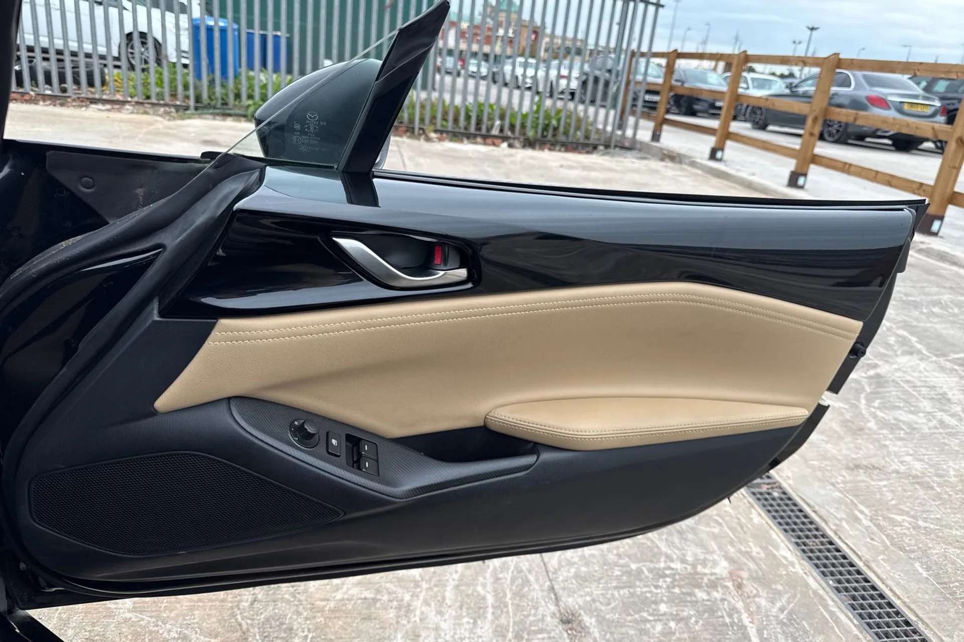 2015 MAZDA MX-5 2015 MAZDA MX-5