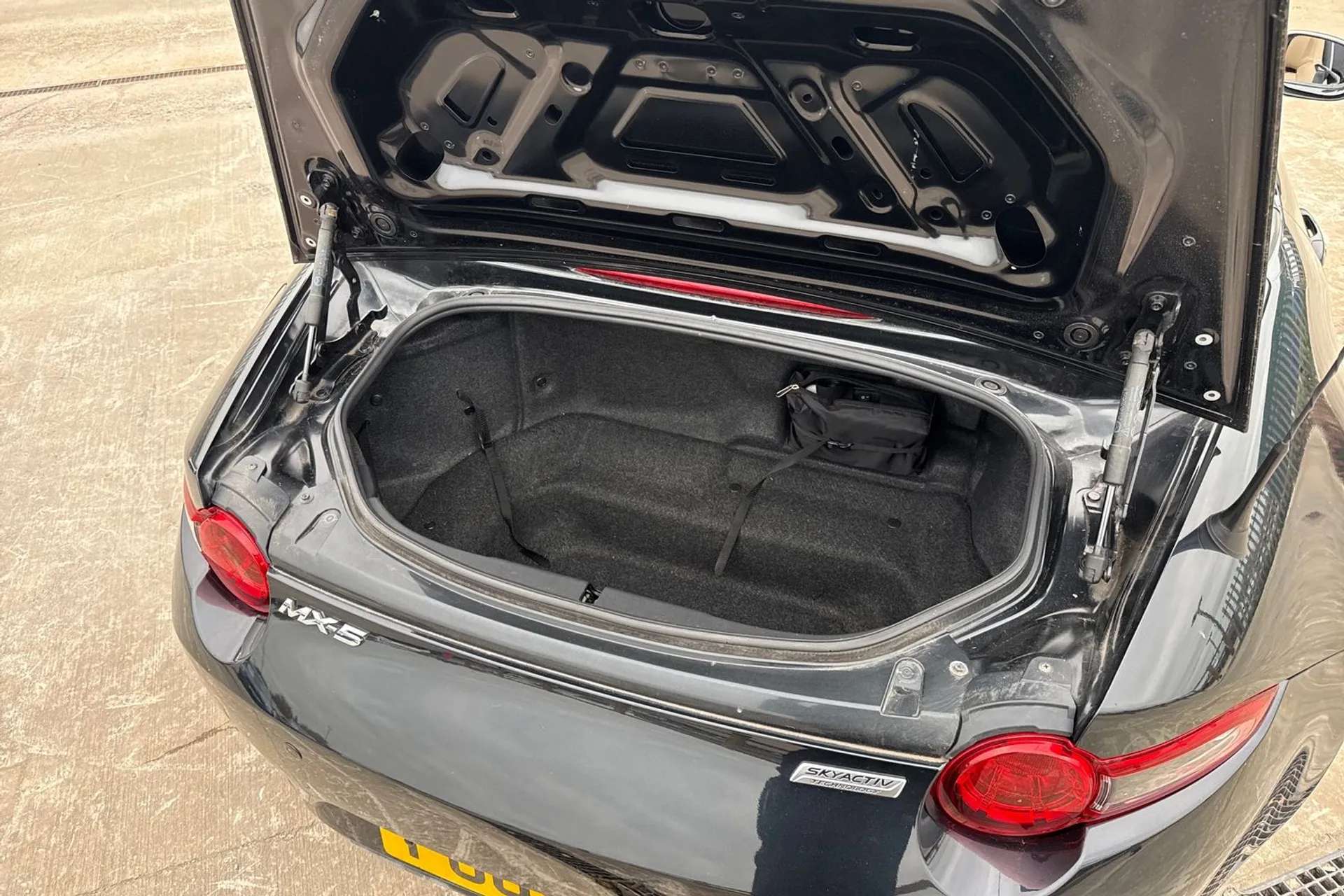 2015 MAZDA MX-5 2015 MAZDA MX-5