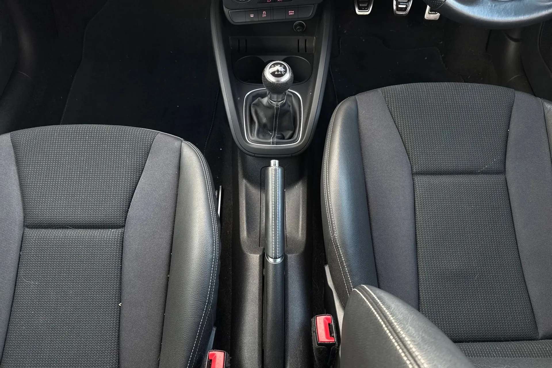 2017 AUDI A1 2017 AUDI A1