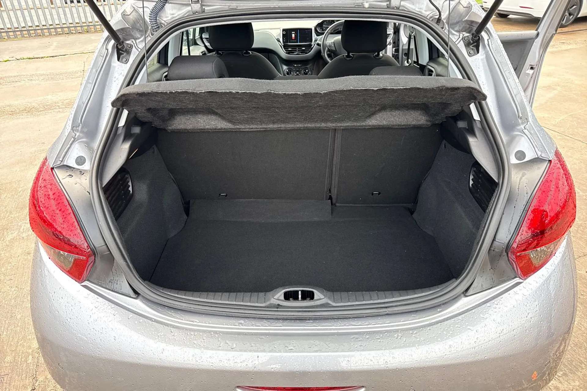 2019 PEUGEOT 208 2019 PEUGEOT 208