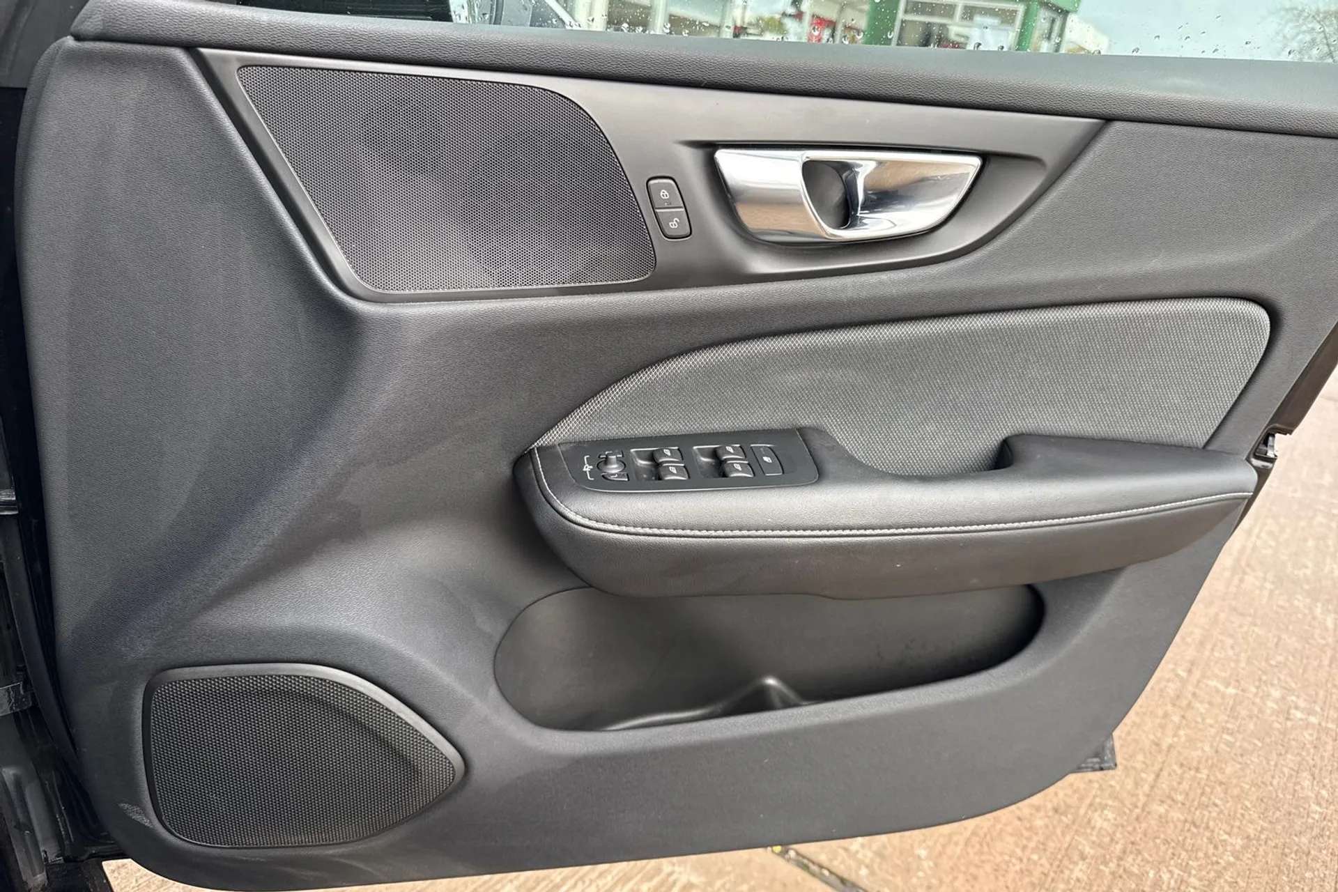 2021 VOLVO V60 2021 VOLVO V60