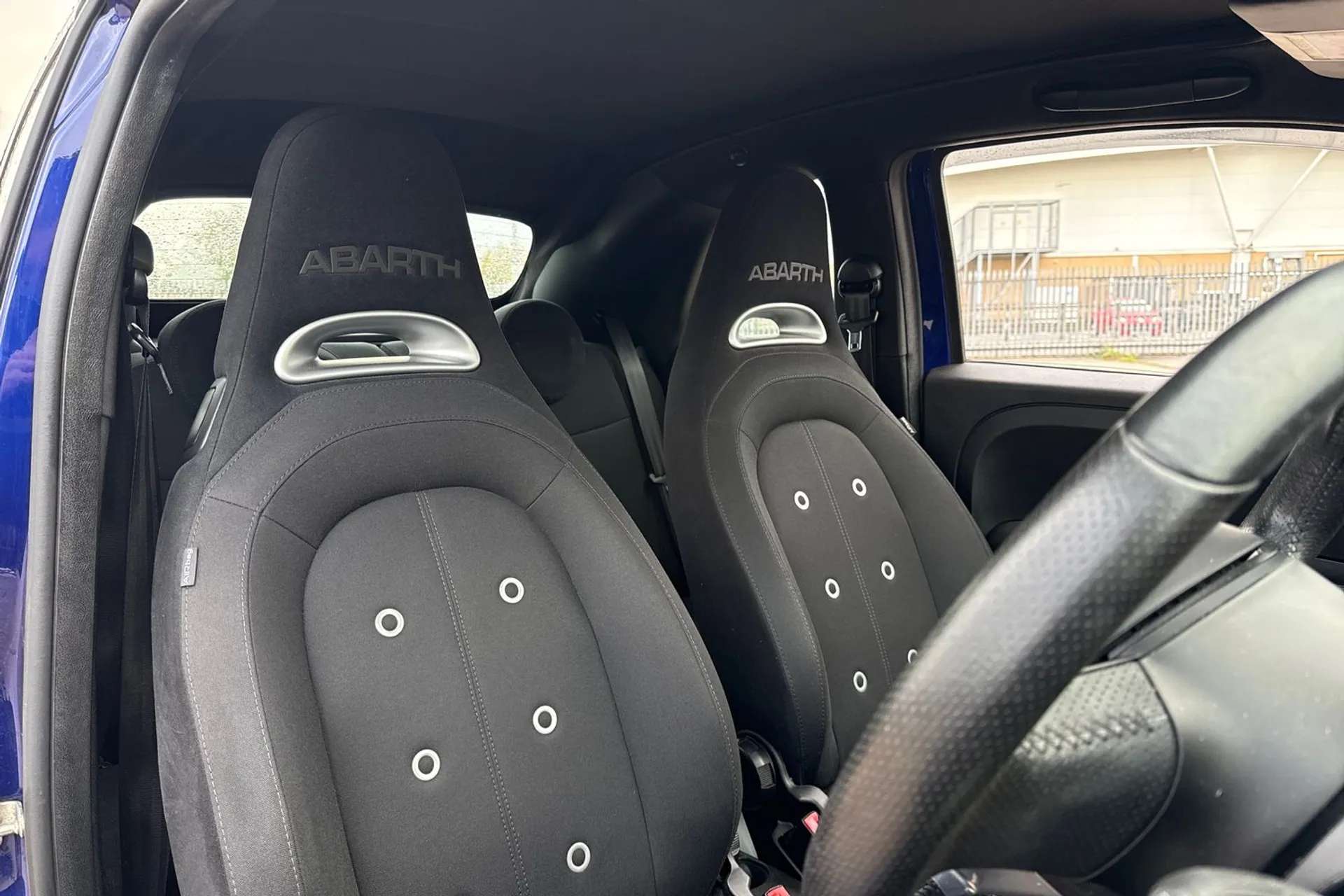 2017 ABARTH 595 2017 ABARTH 595