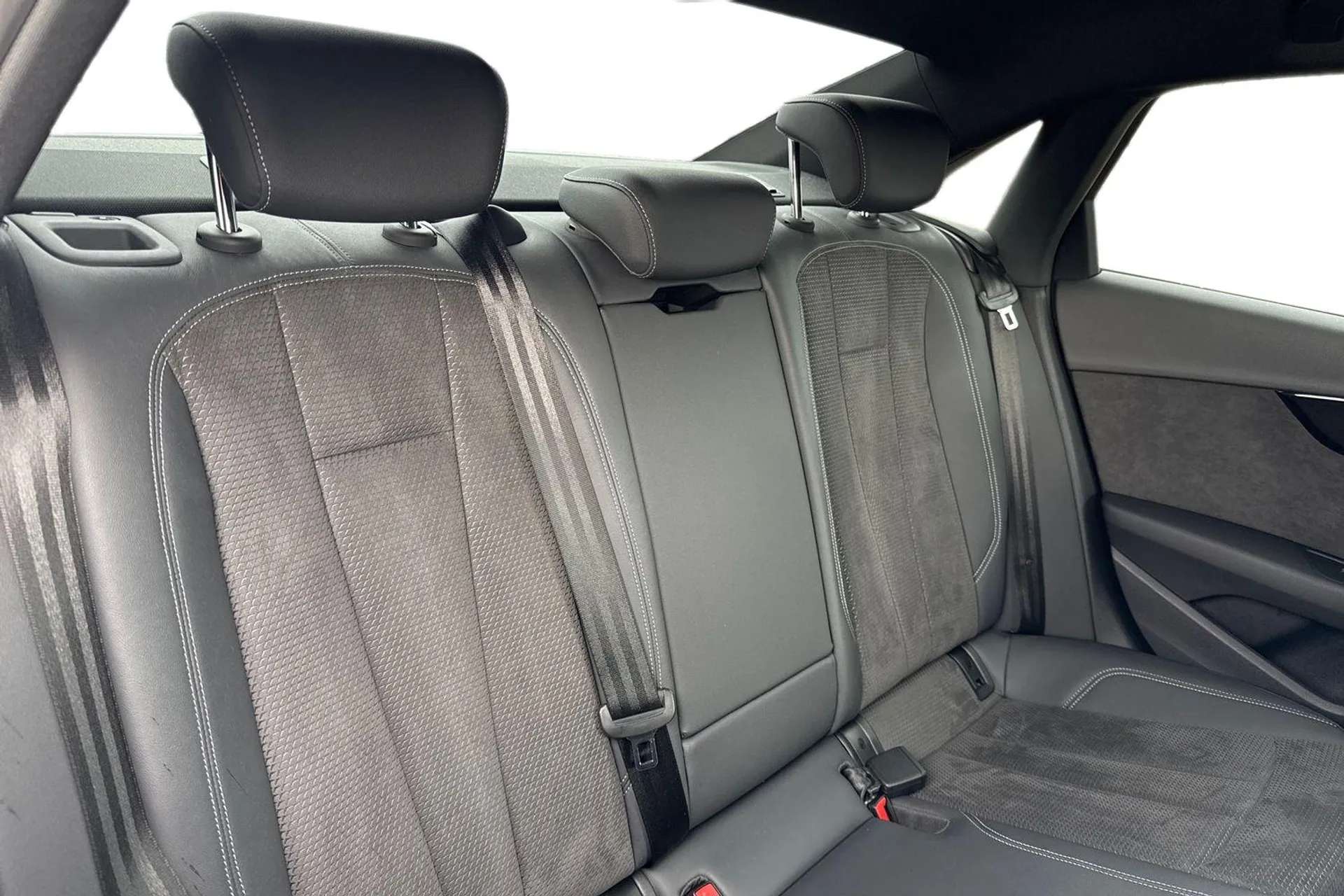 2021 AUDI A4 2021 AUDI A4