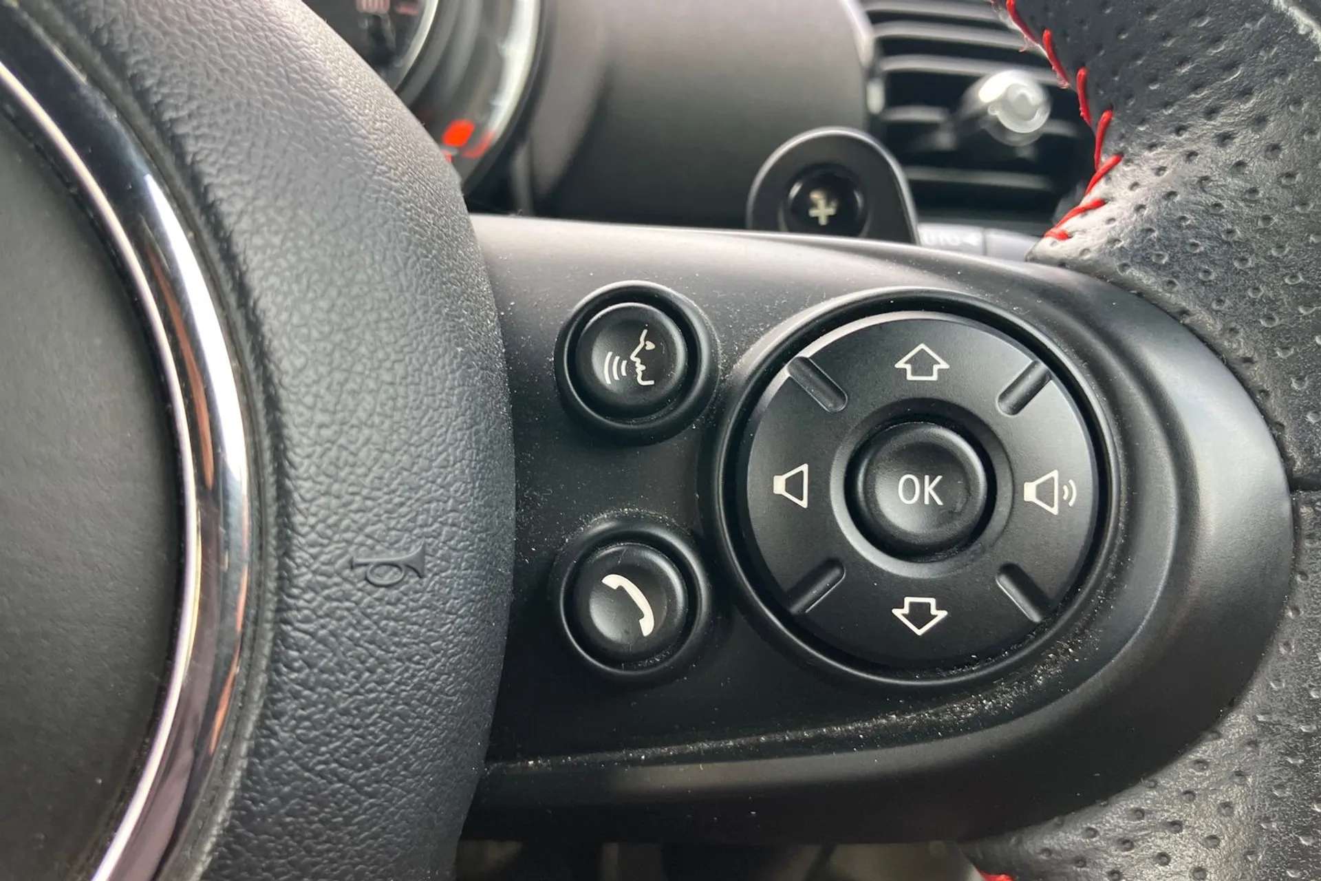 2019 MINI CLUBMAN 2019 MINI CLUBMAN