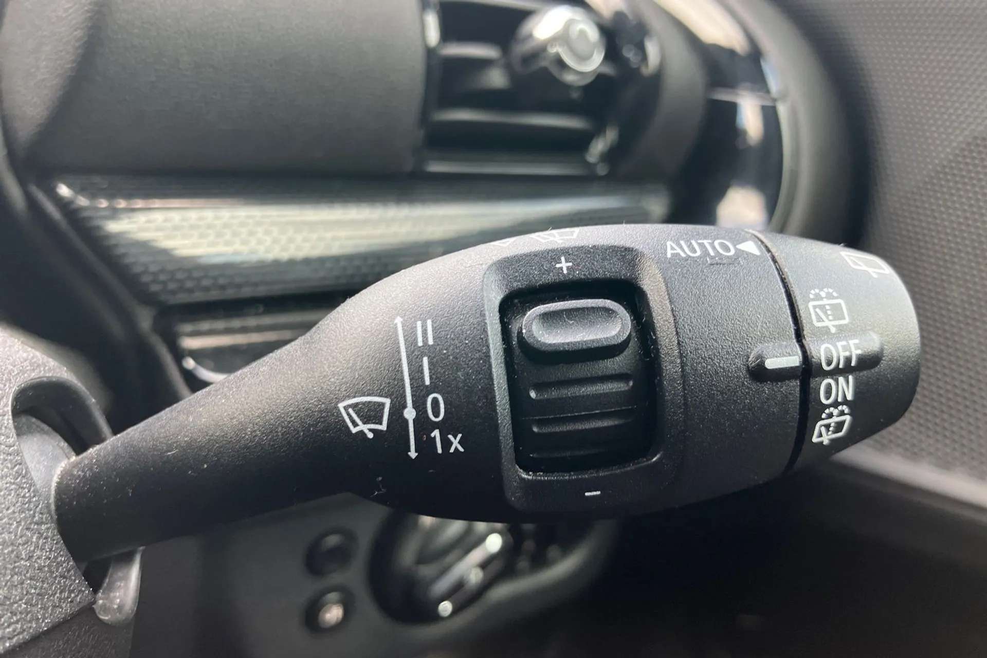 2019 MINI CLUBMAN 2019 MINI CLUBMAN